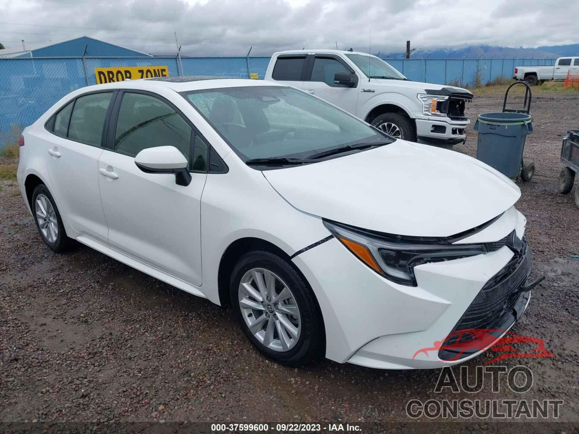 TOYOTA COROLLA 2023 - JTDBCMFE4P3014504