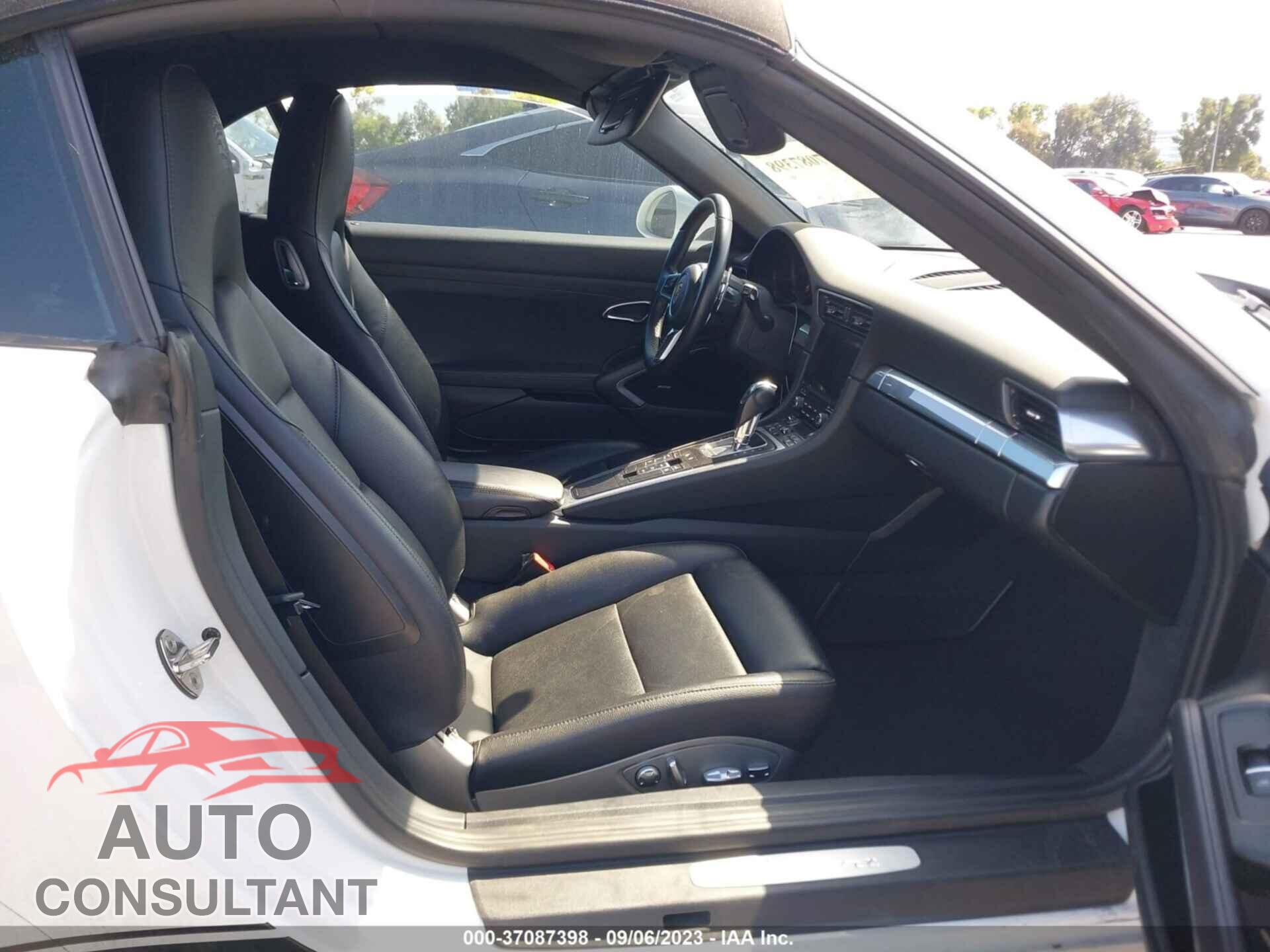 PORSCHE 911 2019 - WP0CA2A93KS129263