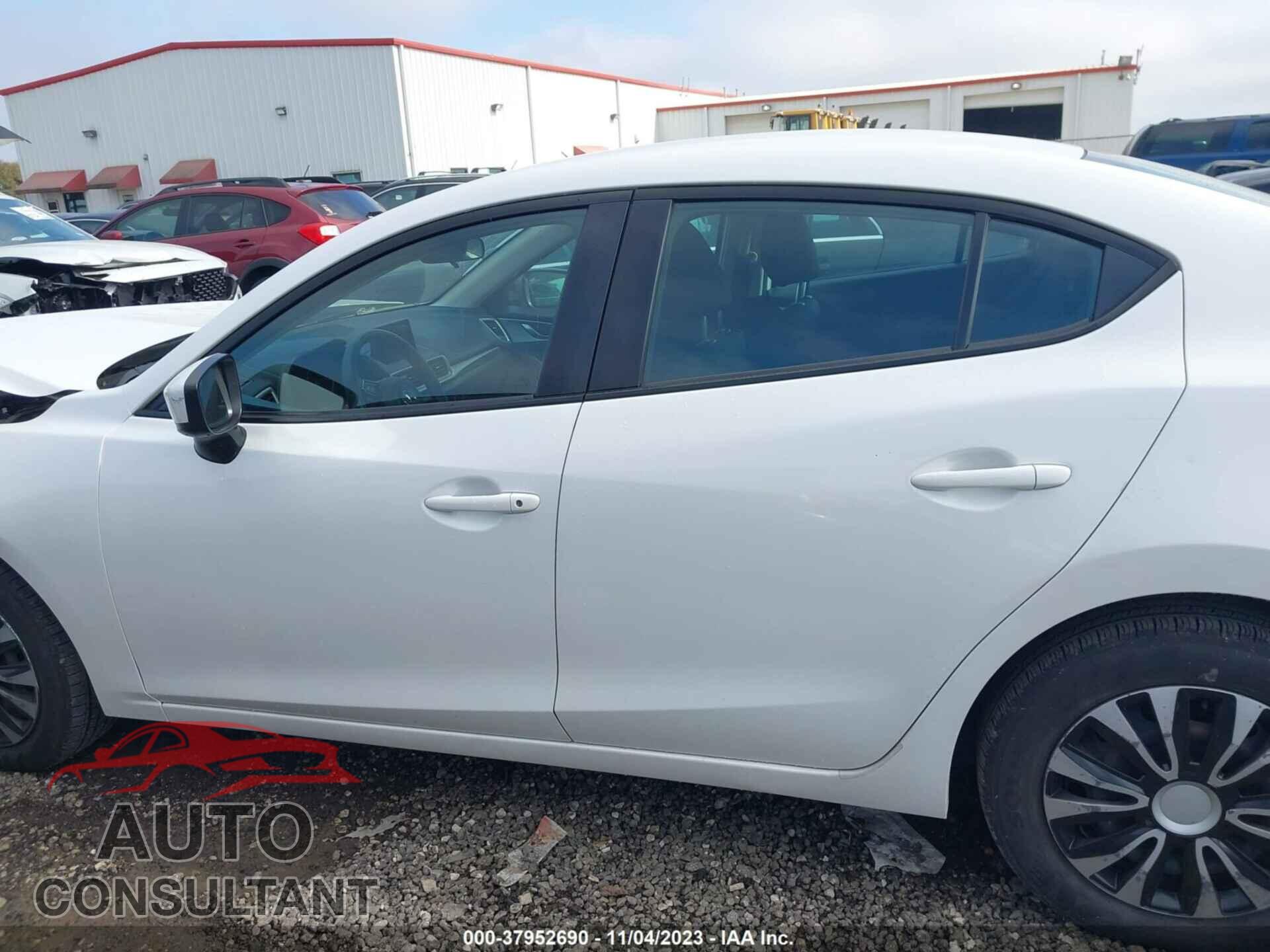 MAZDA 3 2017 - 3MZBN1U74HM101331