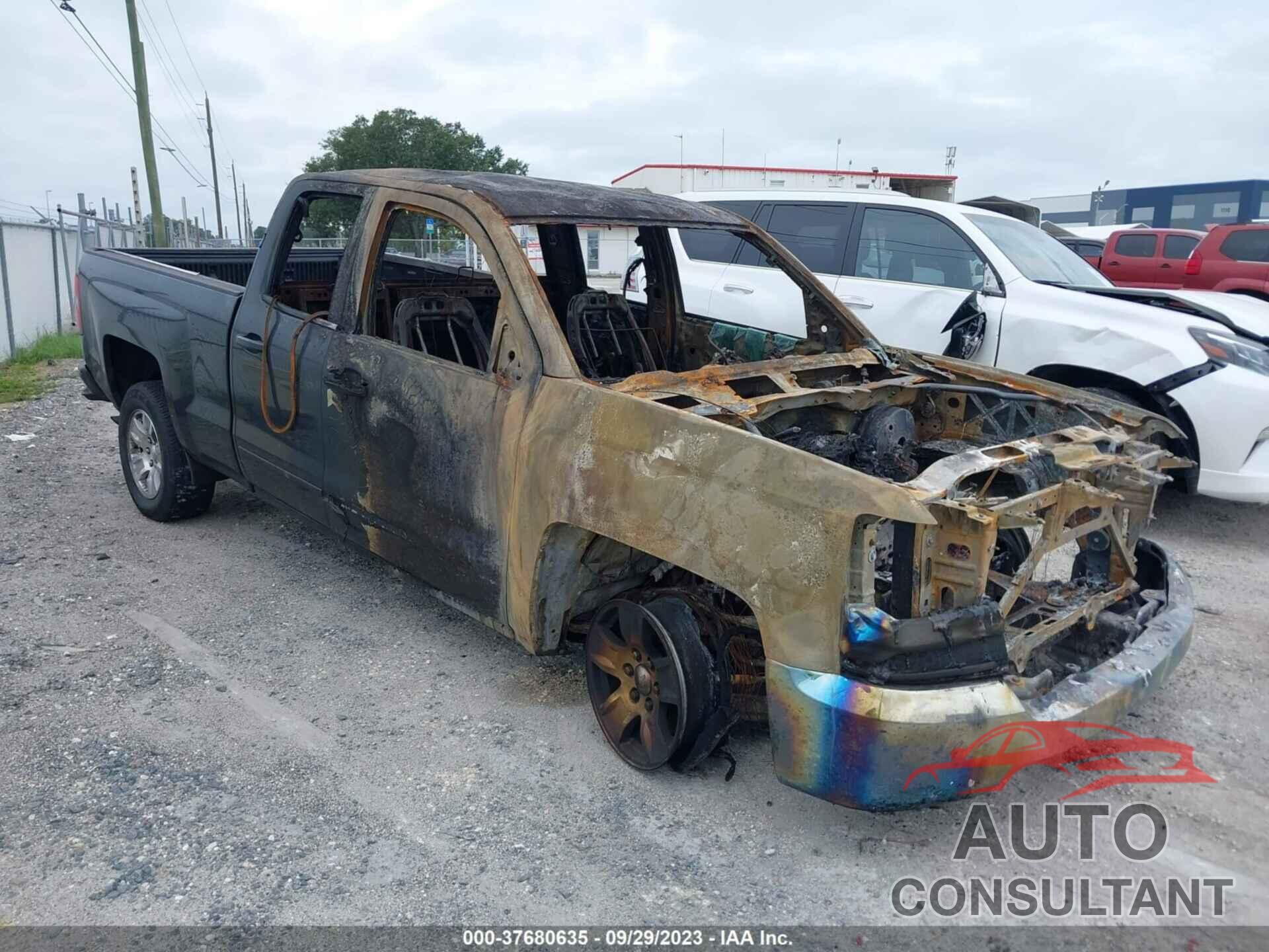 CHEVROLET SILVERADO 1500 2018 - 1GCRCREH4JZ154242