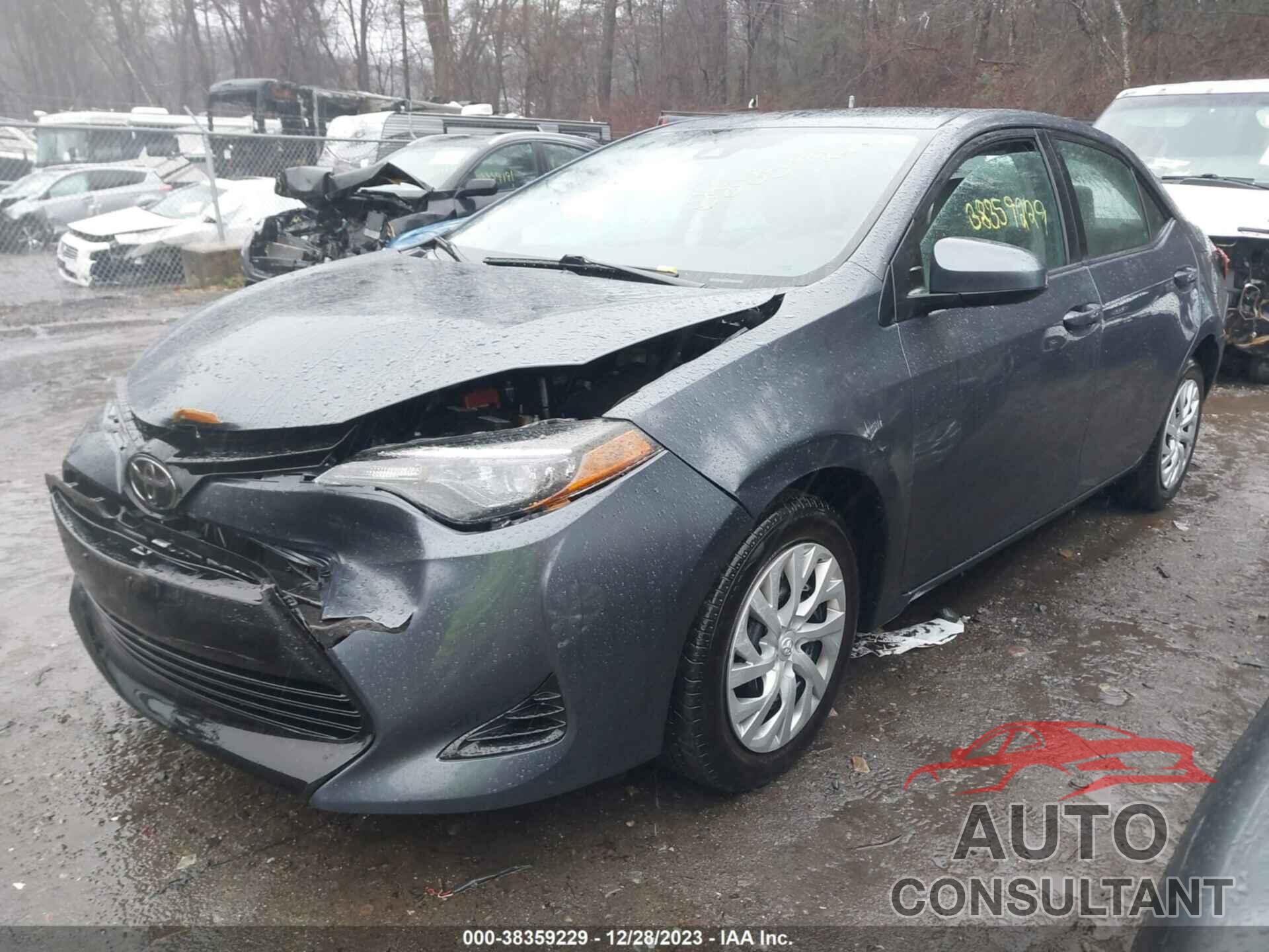 TOYOTA COROLLA 2018 - 5YFBURHE0JP814965