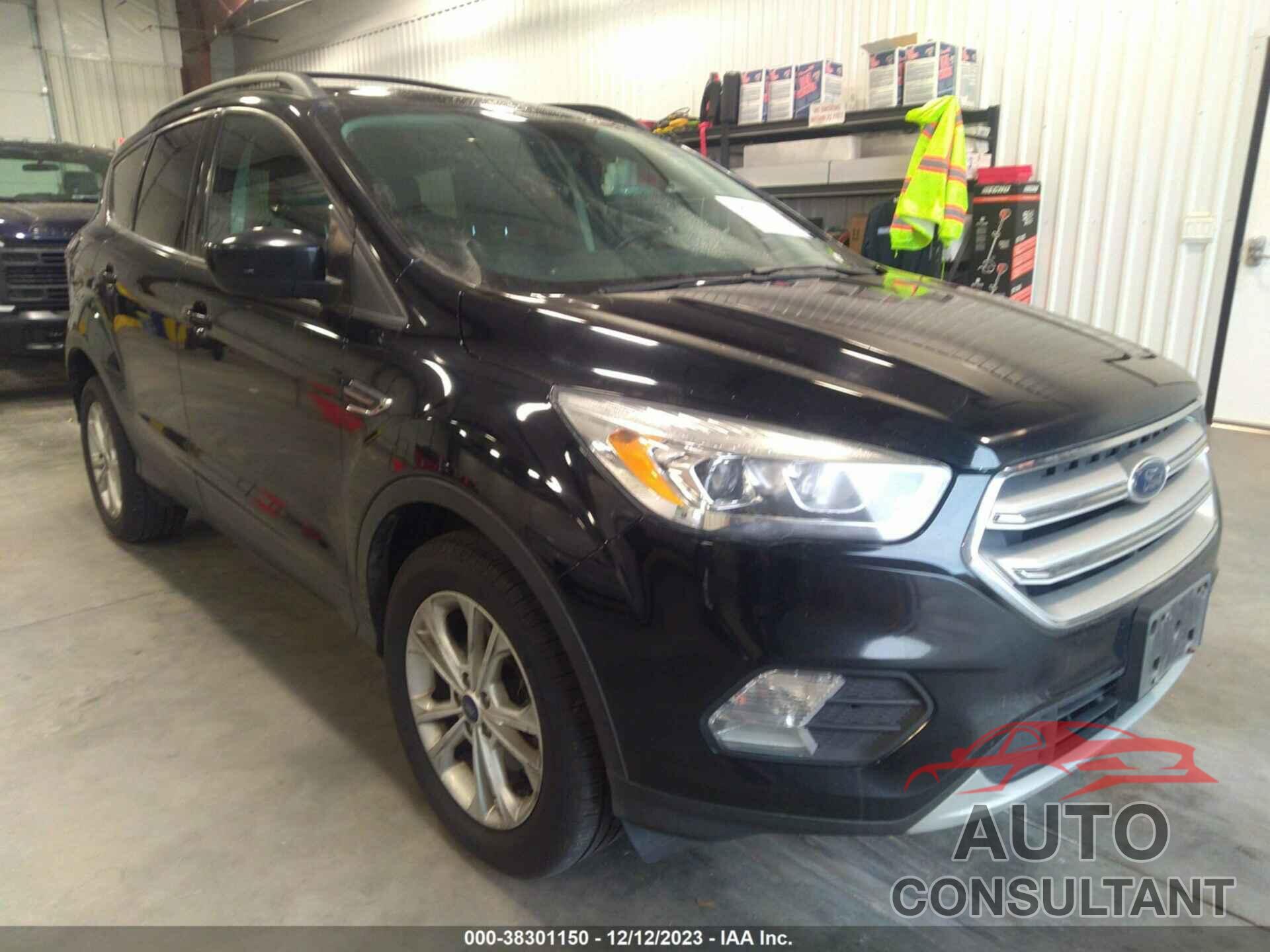 FORD ESCAPE 2018 - 1FMCU9HDXJUA30903