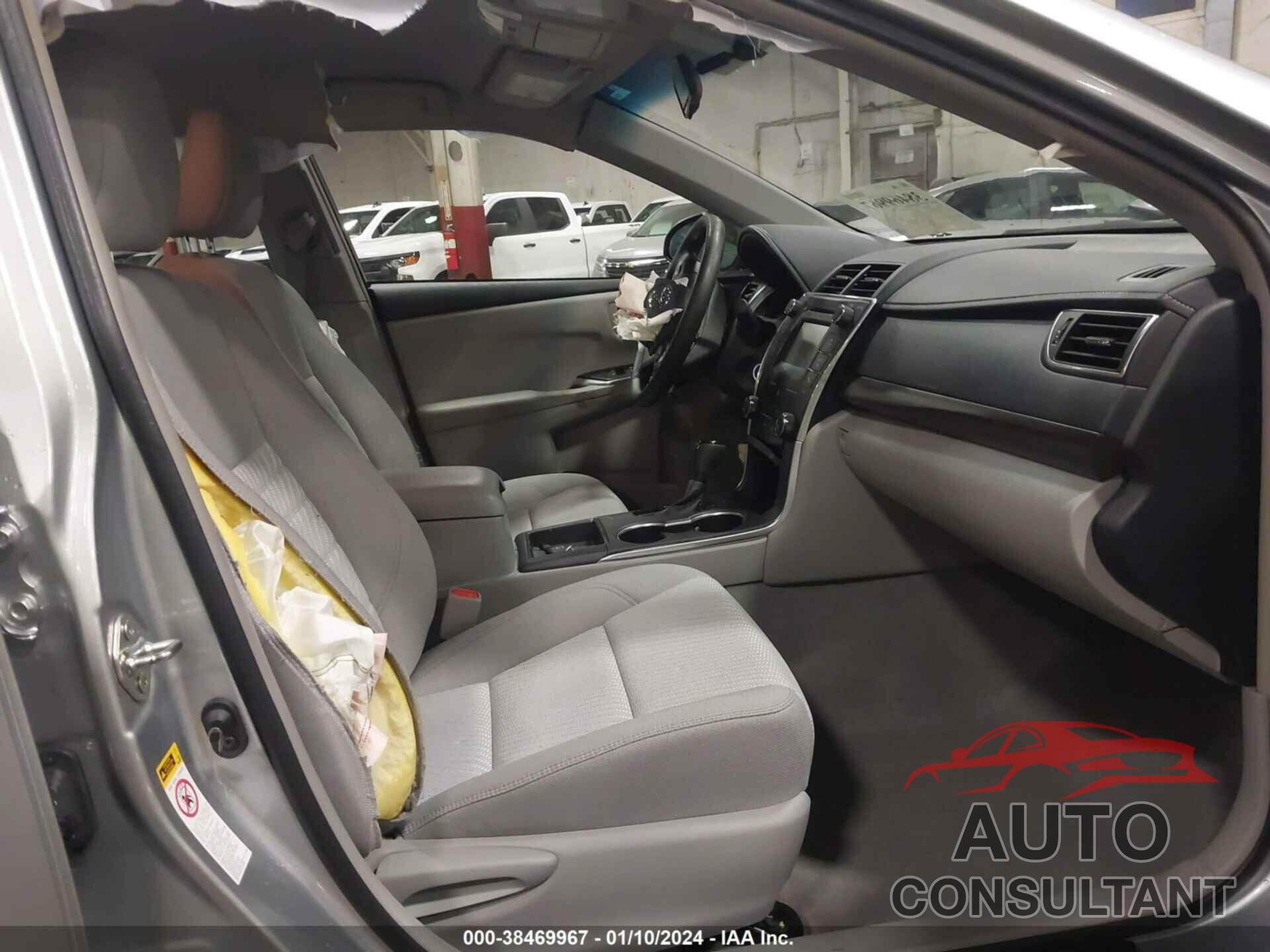 TOYOTA CAMRY 2016 - 4T4BF1FK4GR560582