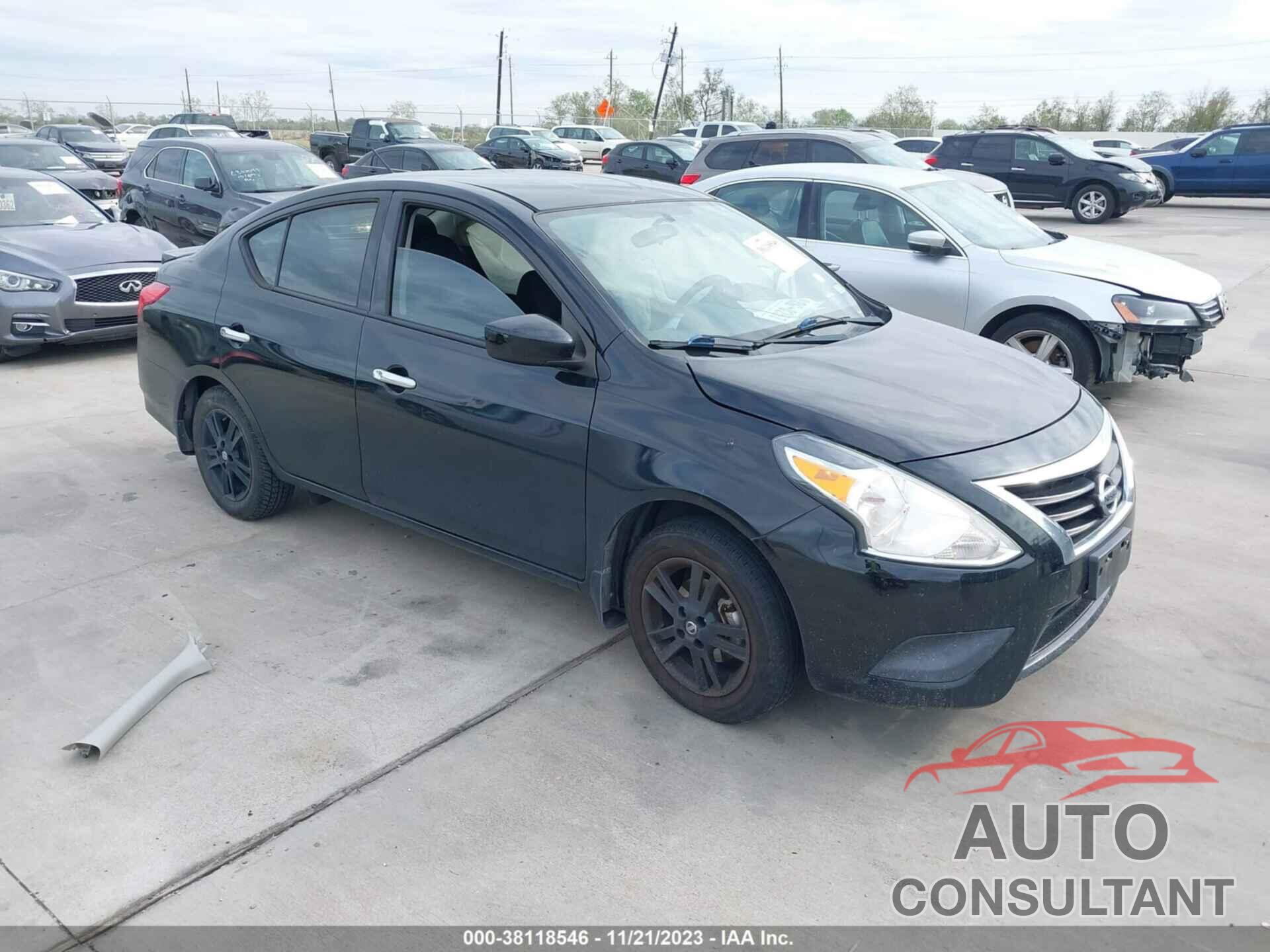 NISSAN VERSA 2018 - 3N1CN7AP4JL808491