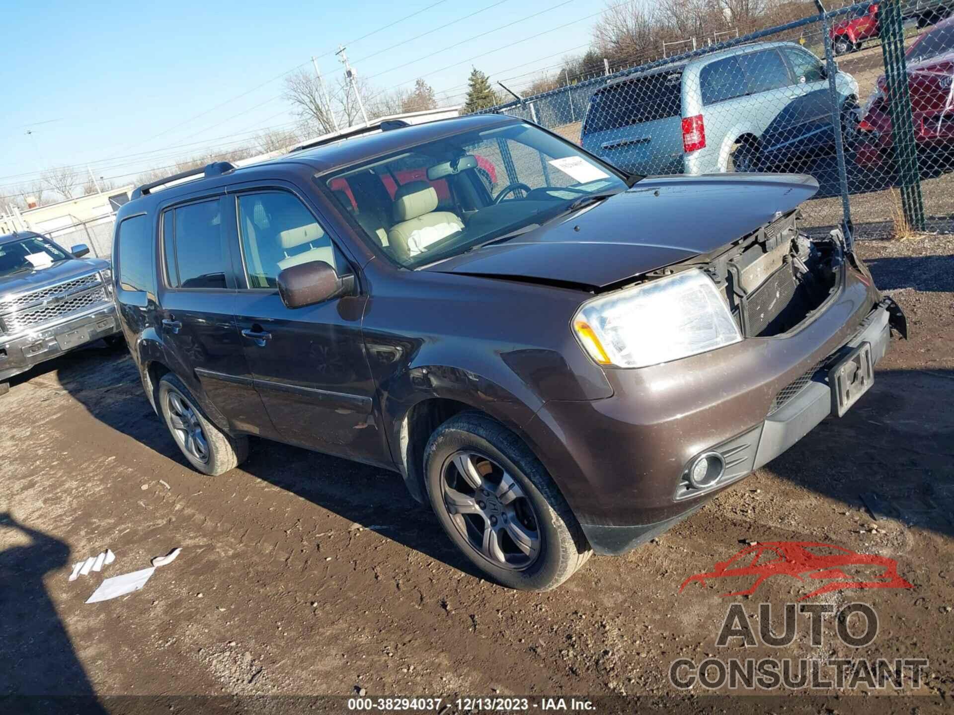 HONDA PILOT 2015 - 5FNYF4H51FB010927