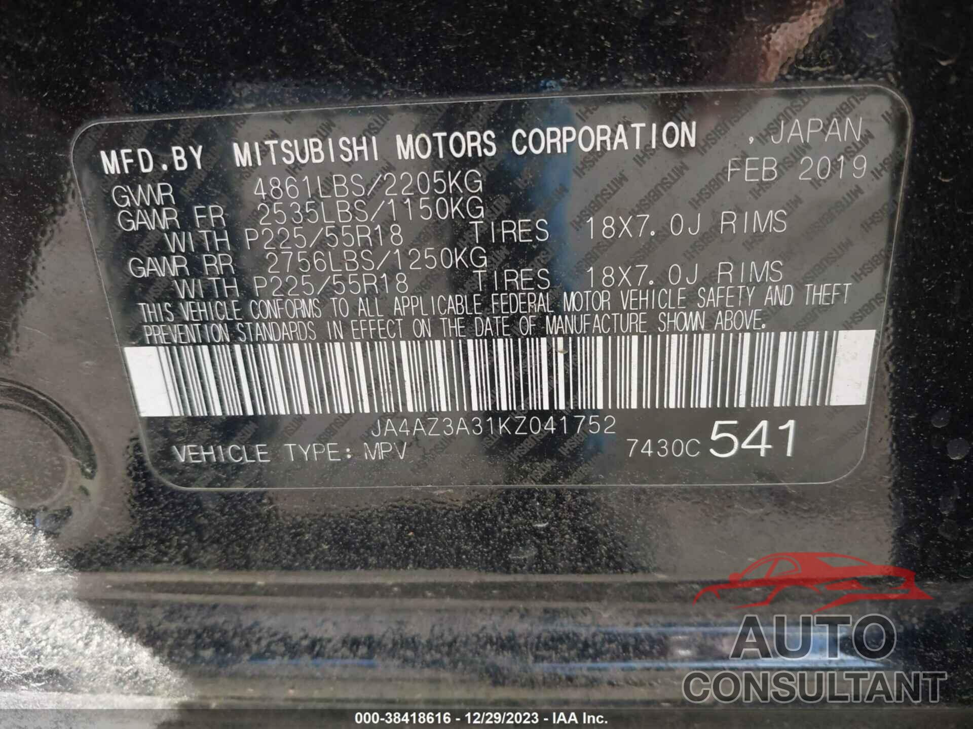 MITSUBISHI OUTLANDER 2019 - JA4AZ3A31KZ041752