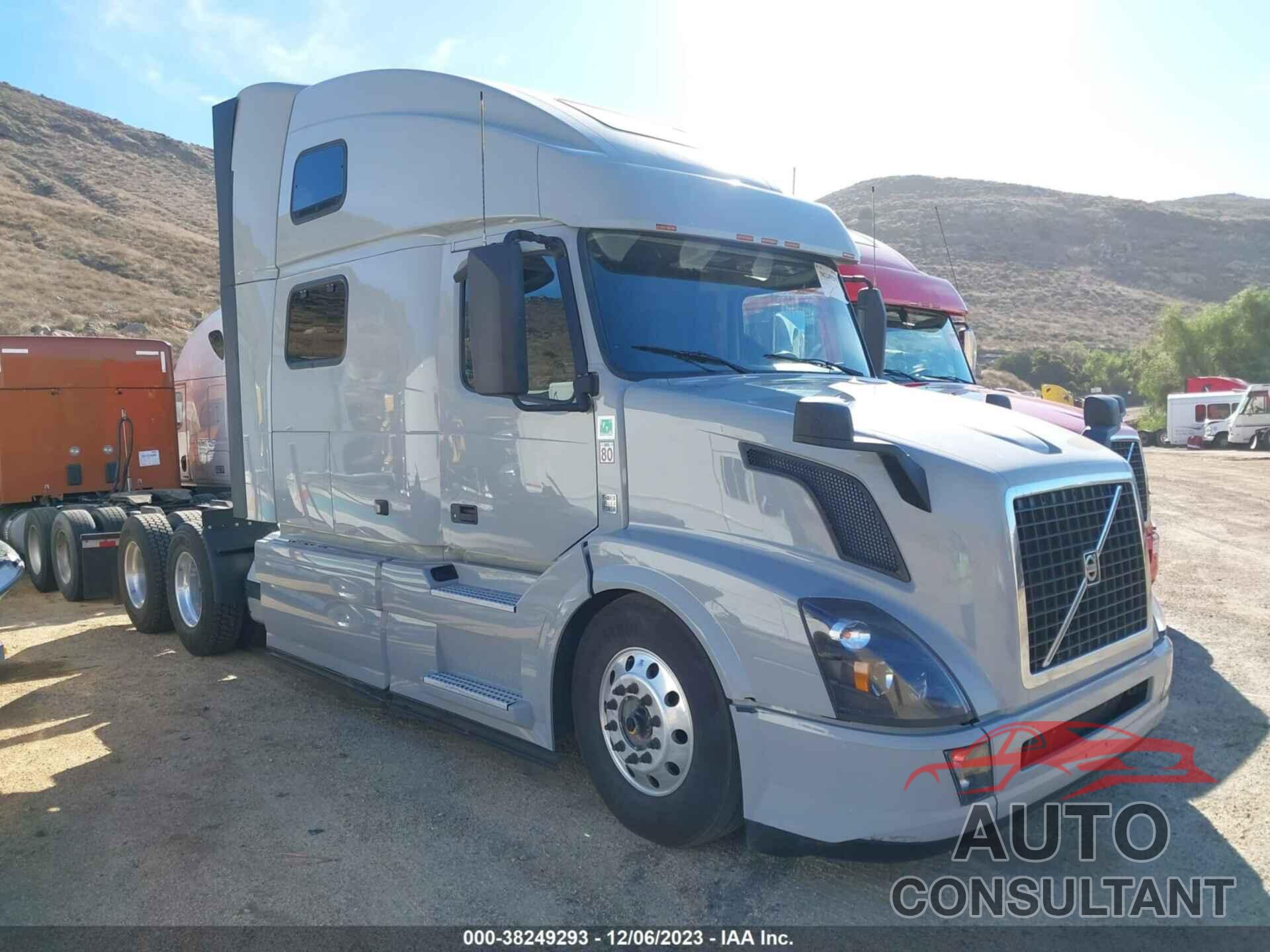 VOLVO VNL 2018 - 4V4NC9EH7JN999502