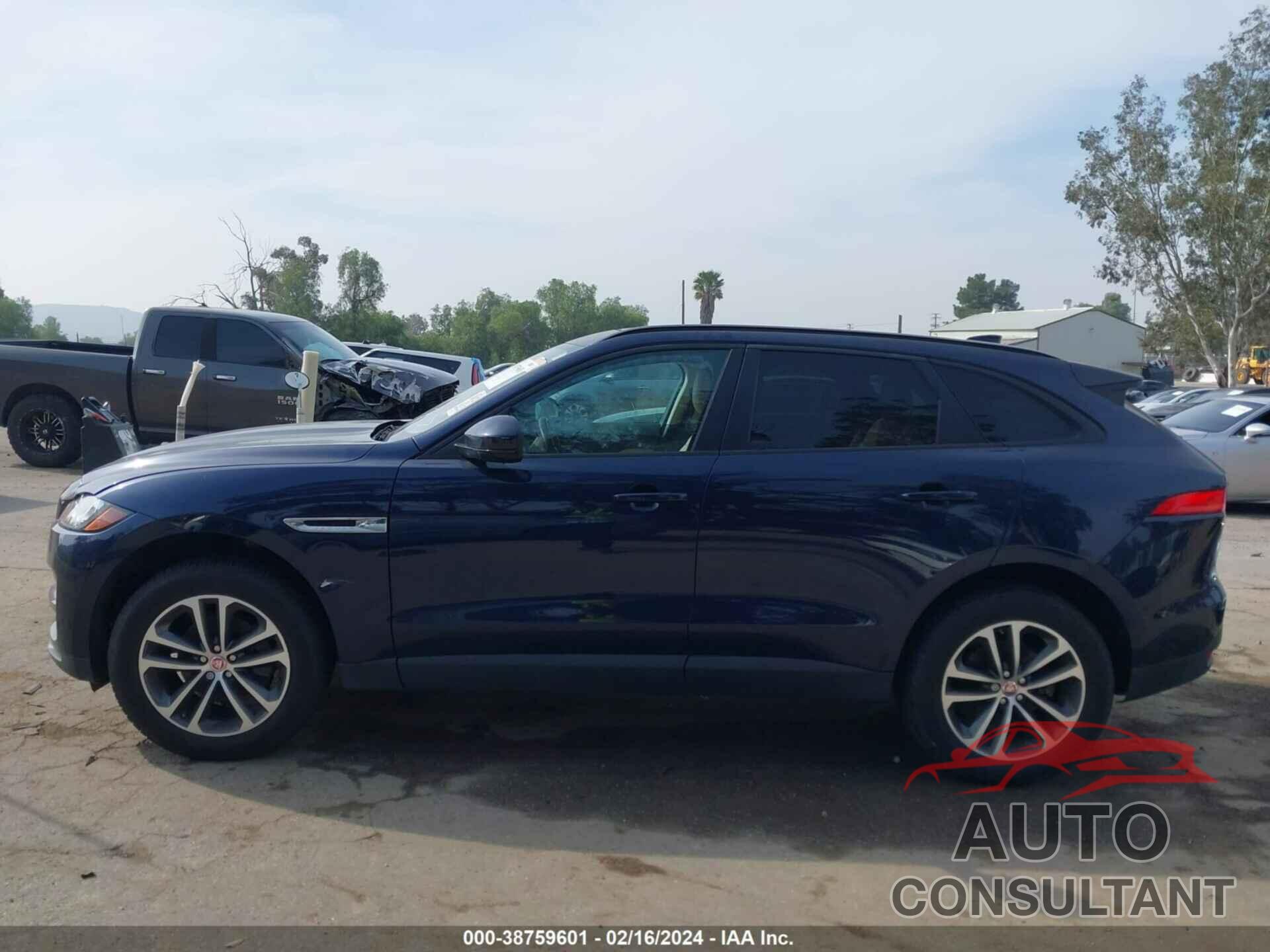 JAGUAR F-PACE 2018 - SADCJ2FN4JA267862