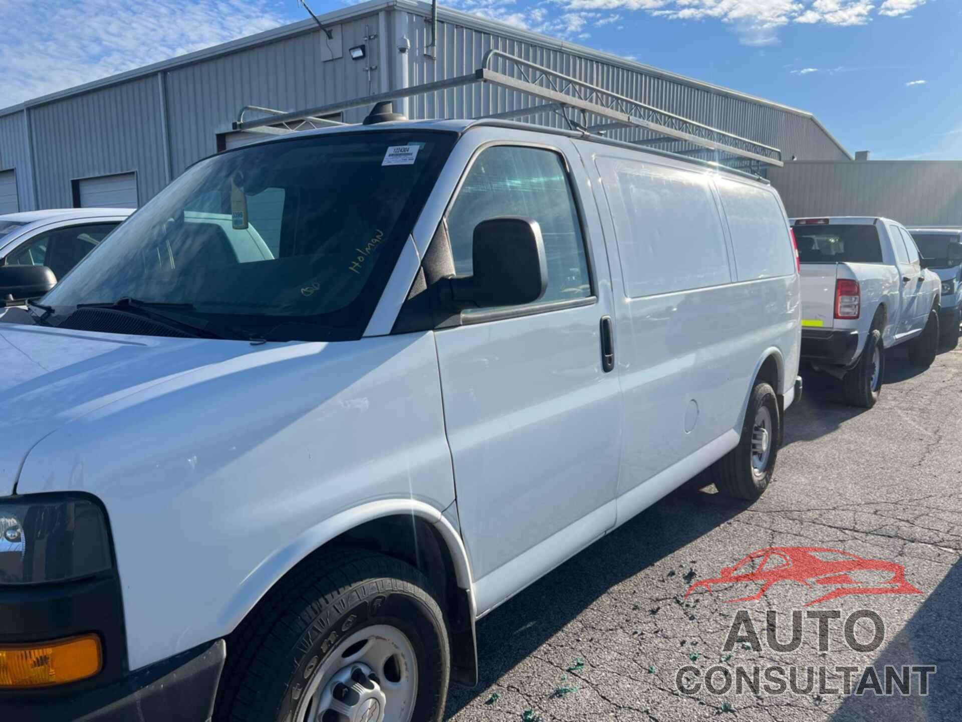 CHEVROLET EXPRESS 2500 2019 - 1GCWGAFG5K1162851