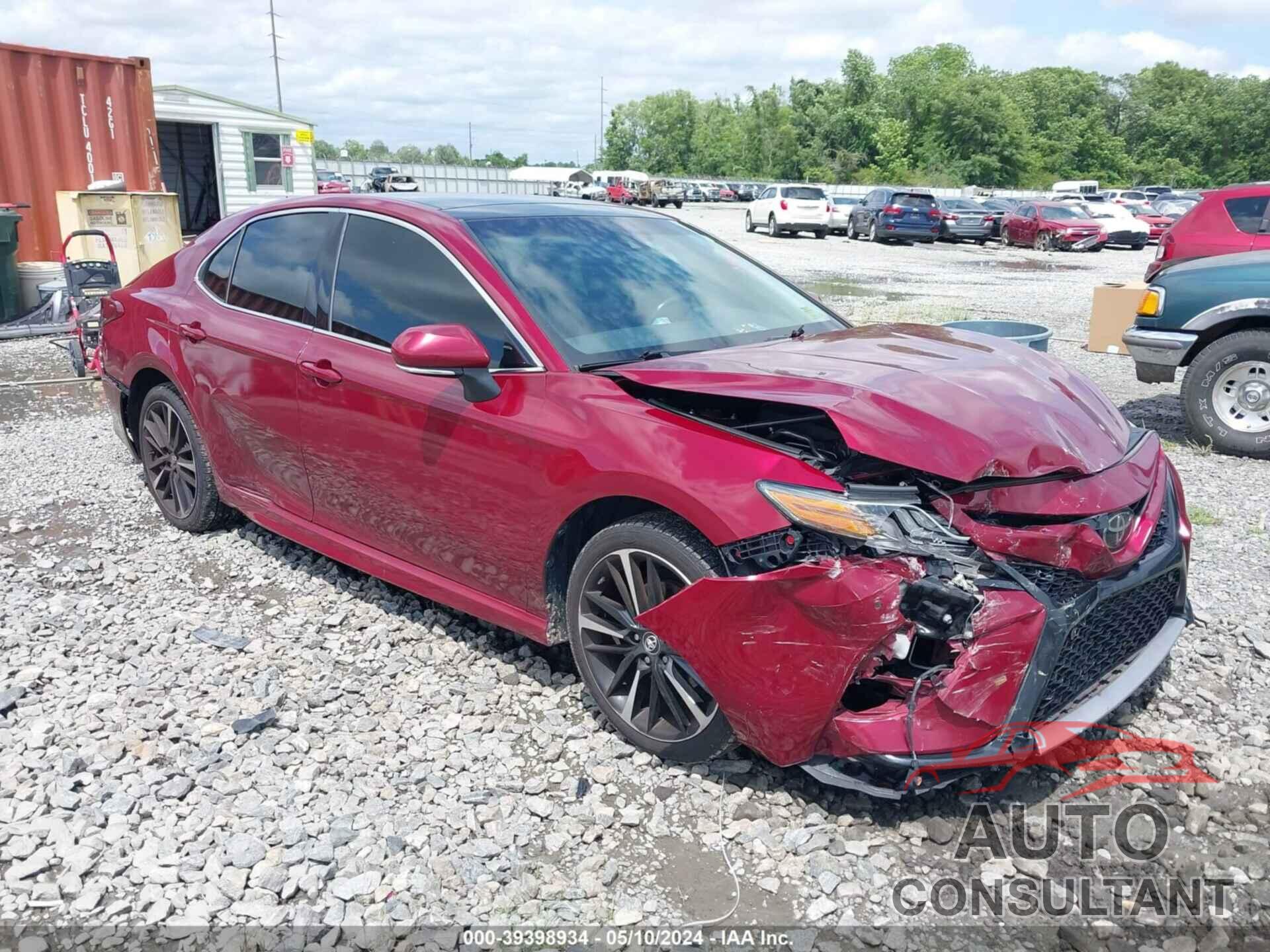 TOYOTA CAMRY 2018 - 4T1B61HK3JU674071