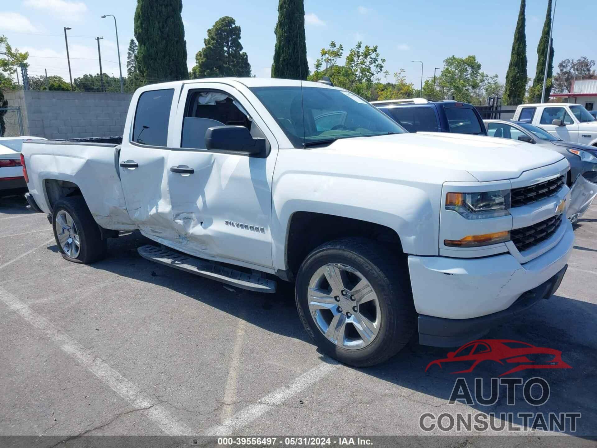 CHEVROLET SILVERADO 1500 2018 - 1GCRCPEC0JZ220682