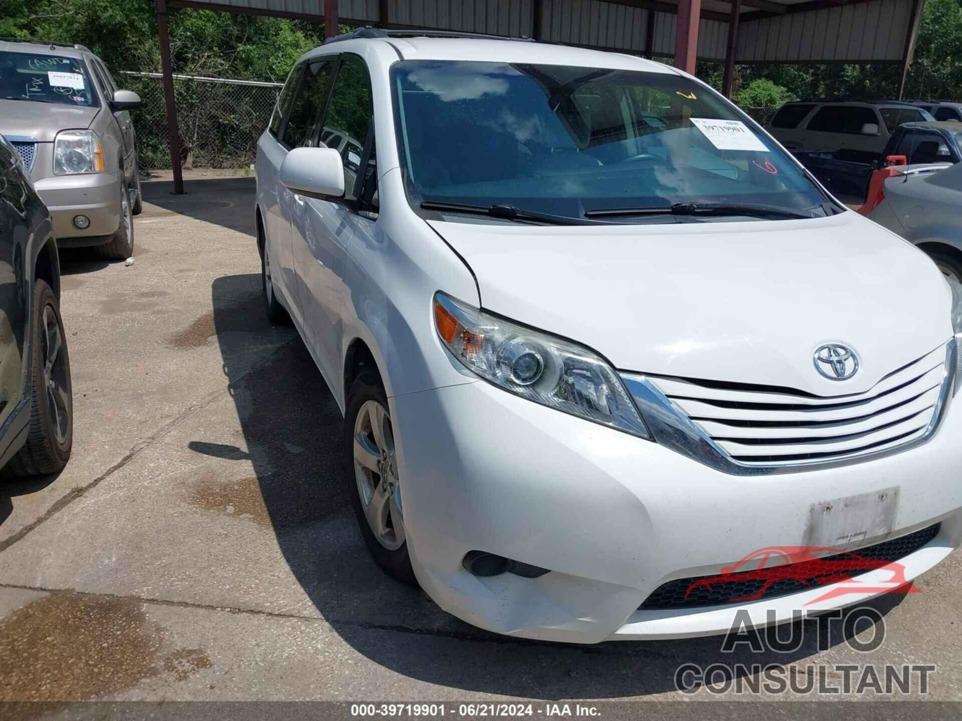 TOYOTA SIENNA 2016 - 5TDKK3DC5GS695463