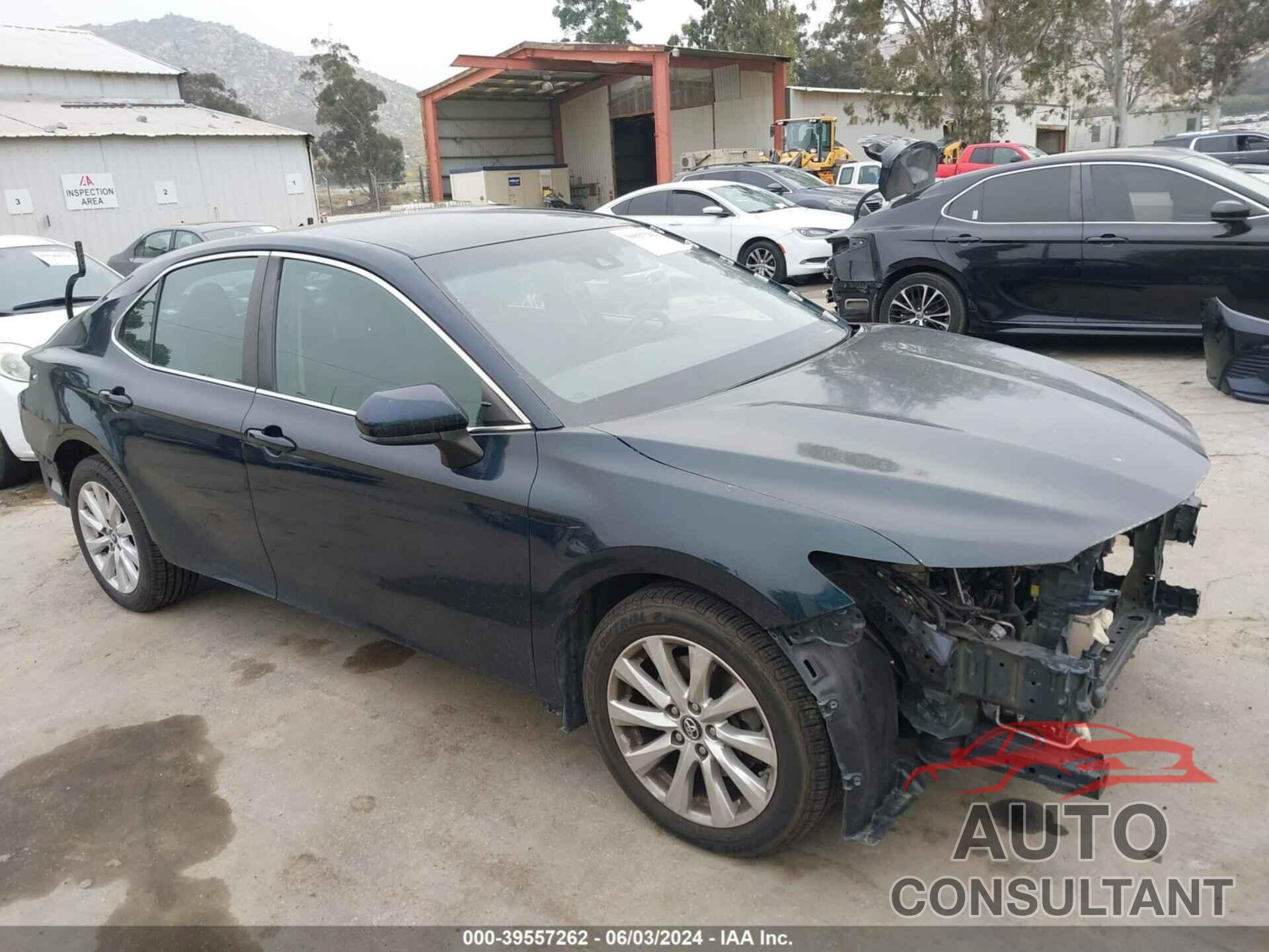 TOYOTA CAMRY 2018 - 4T1B11HK0JU617499