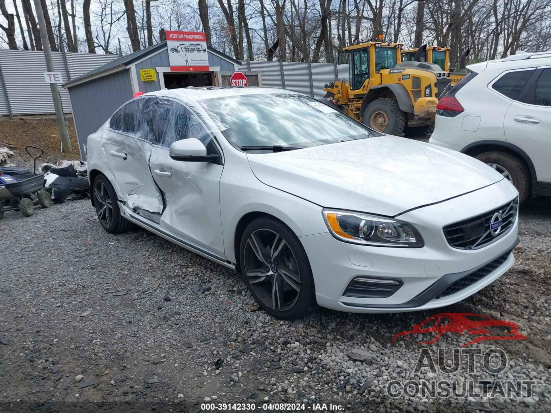 VOLVO S60 2017 - YV149MTS8H2432907