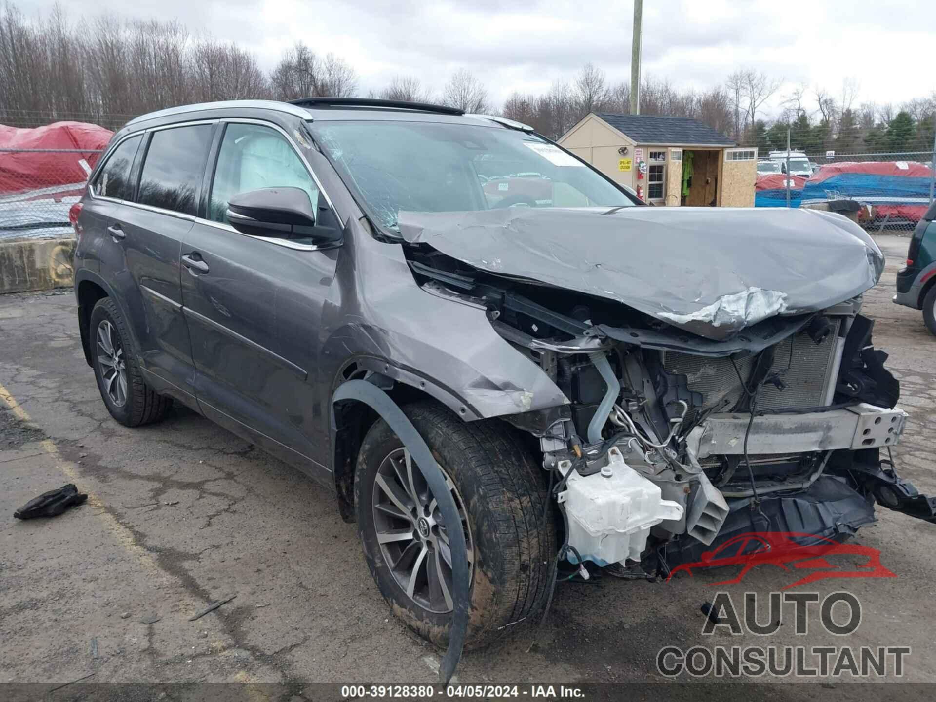 TOYOTA HIGHLANDER 2018 - 5TDJZRFH2JS863876