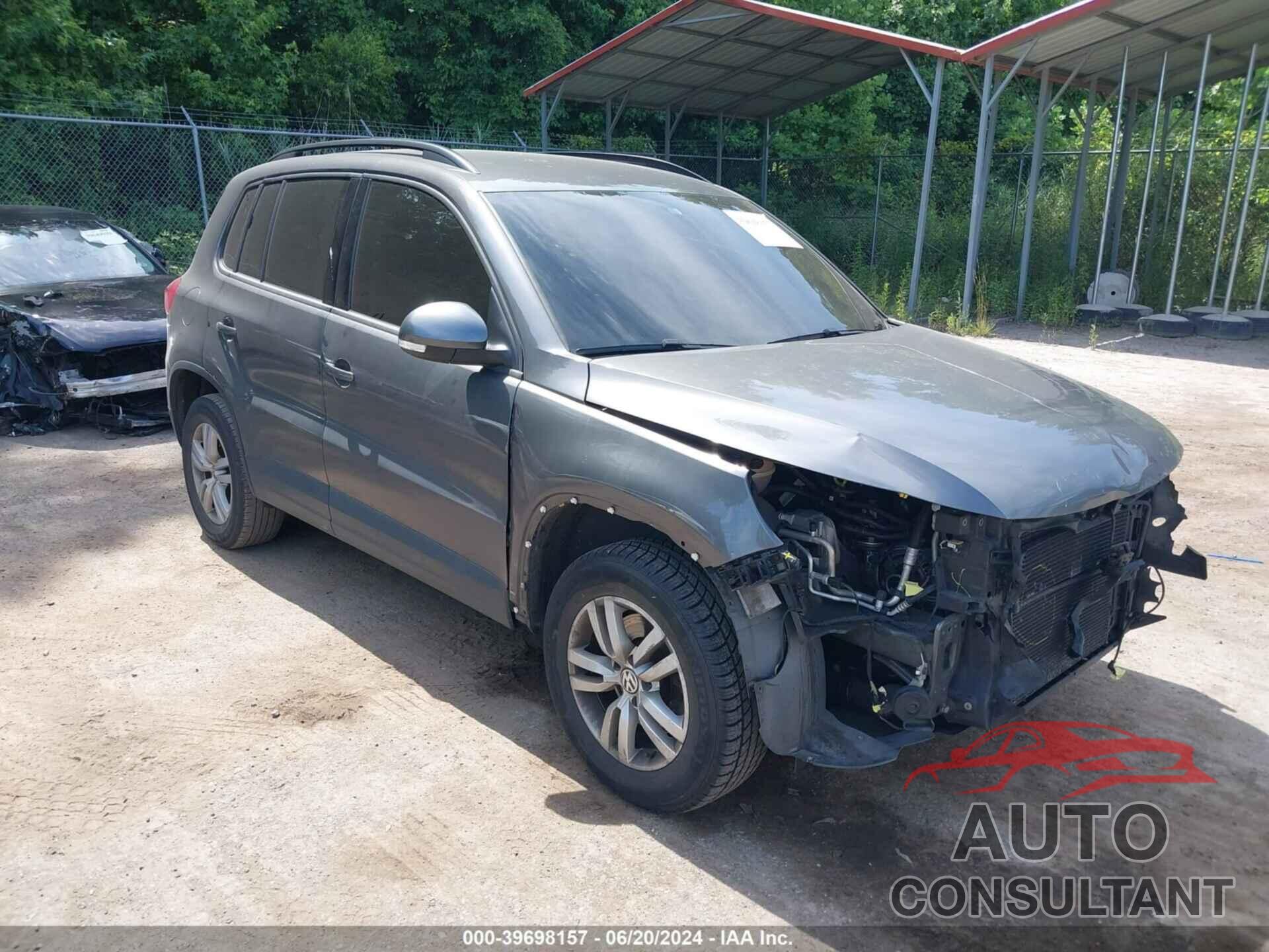 VOLKSWAGEN TIGUAN 2016 - WVGAV7AXXGW591614