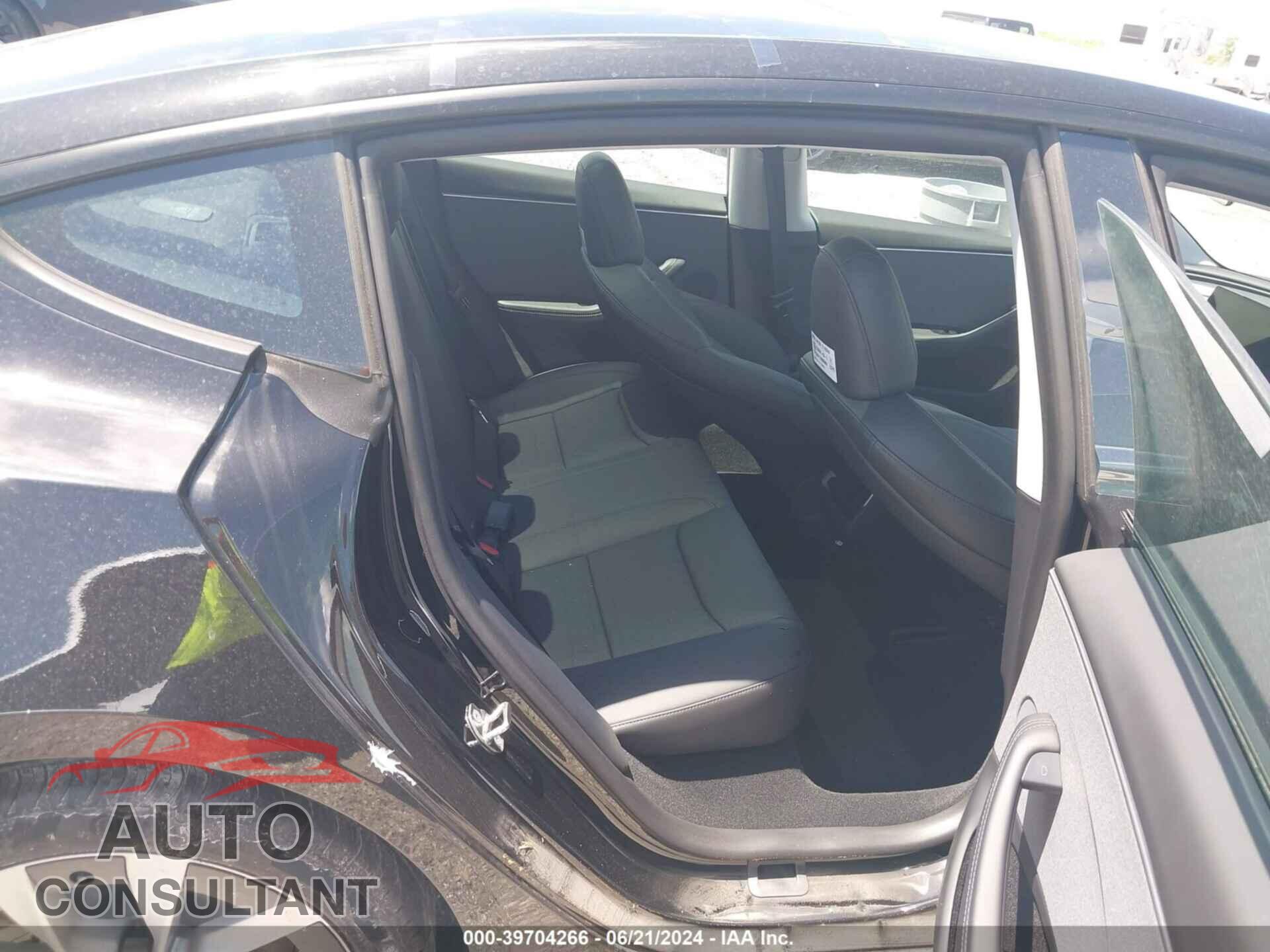 TESLA MODEL 3 2024 - 5YJ3E1EA0RF752477