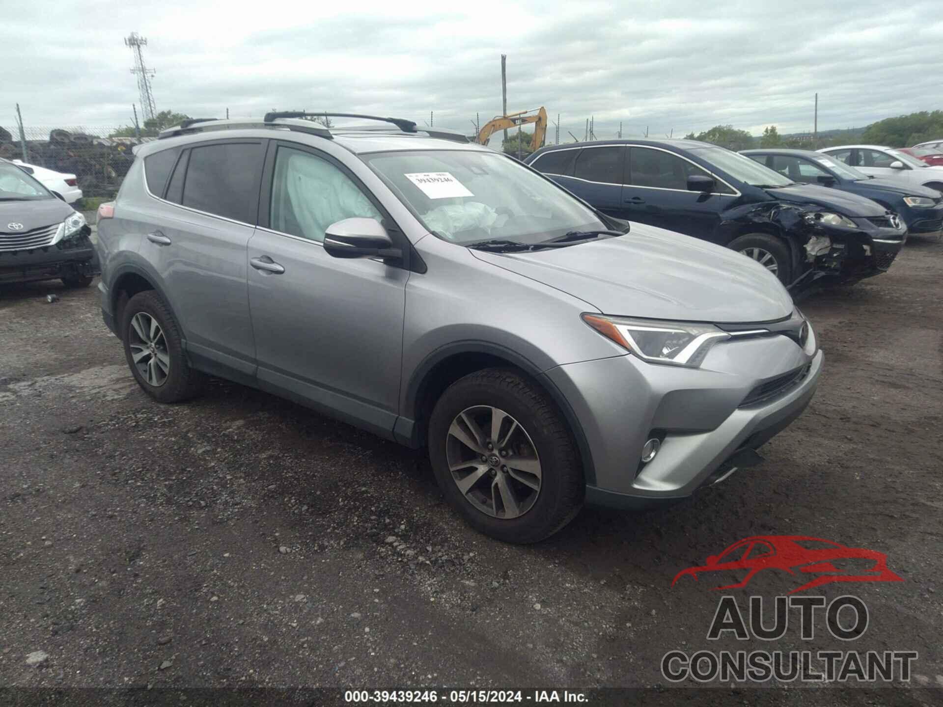 TOYOTA RAV4 2018 - 2T3RFREV7JW840496