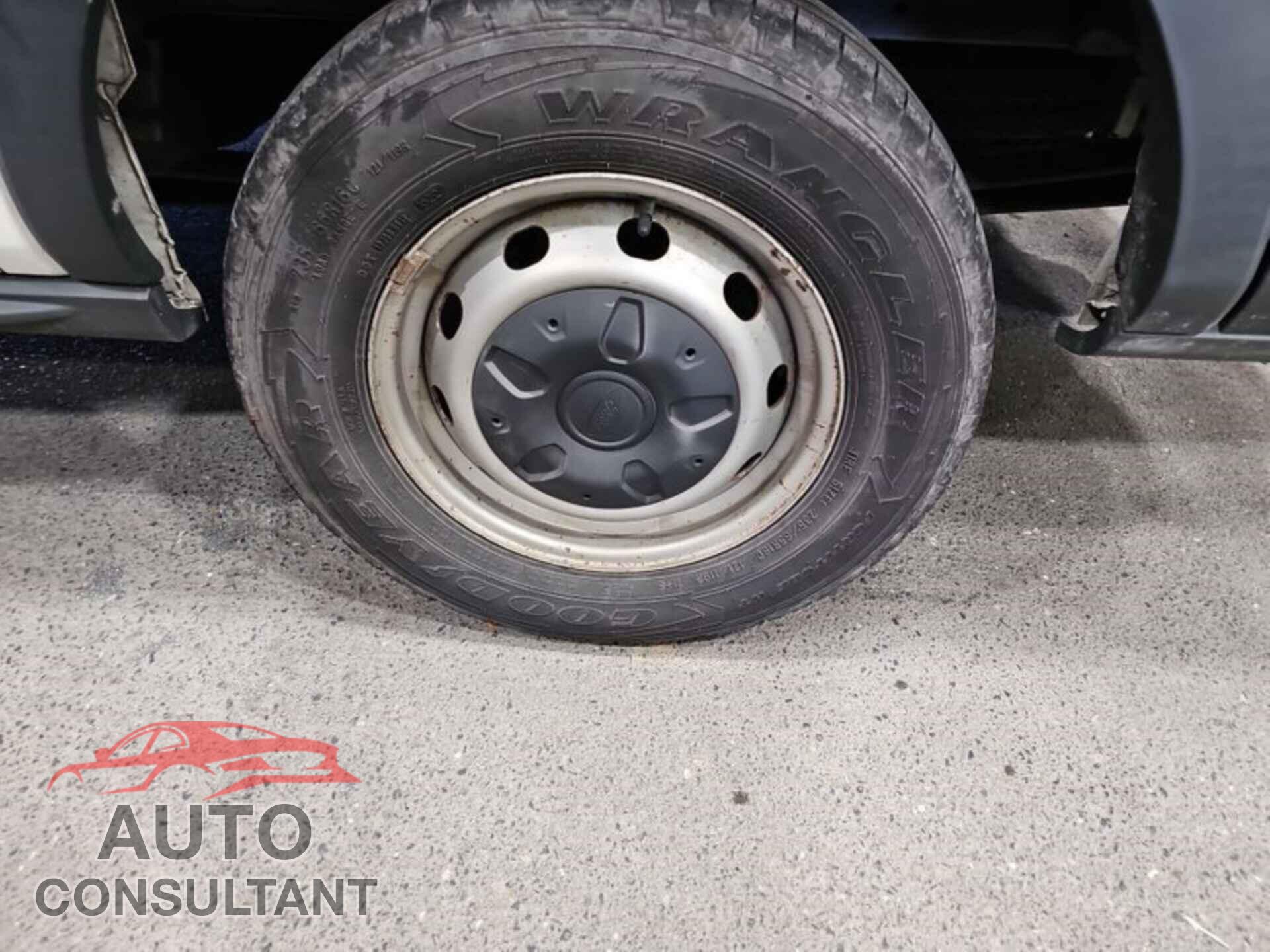 FORD TRANSIT 2017 - 1FTYR1YMXHKB43544