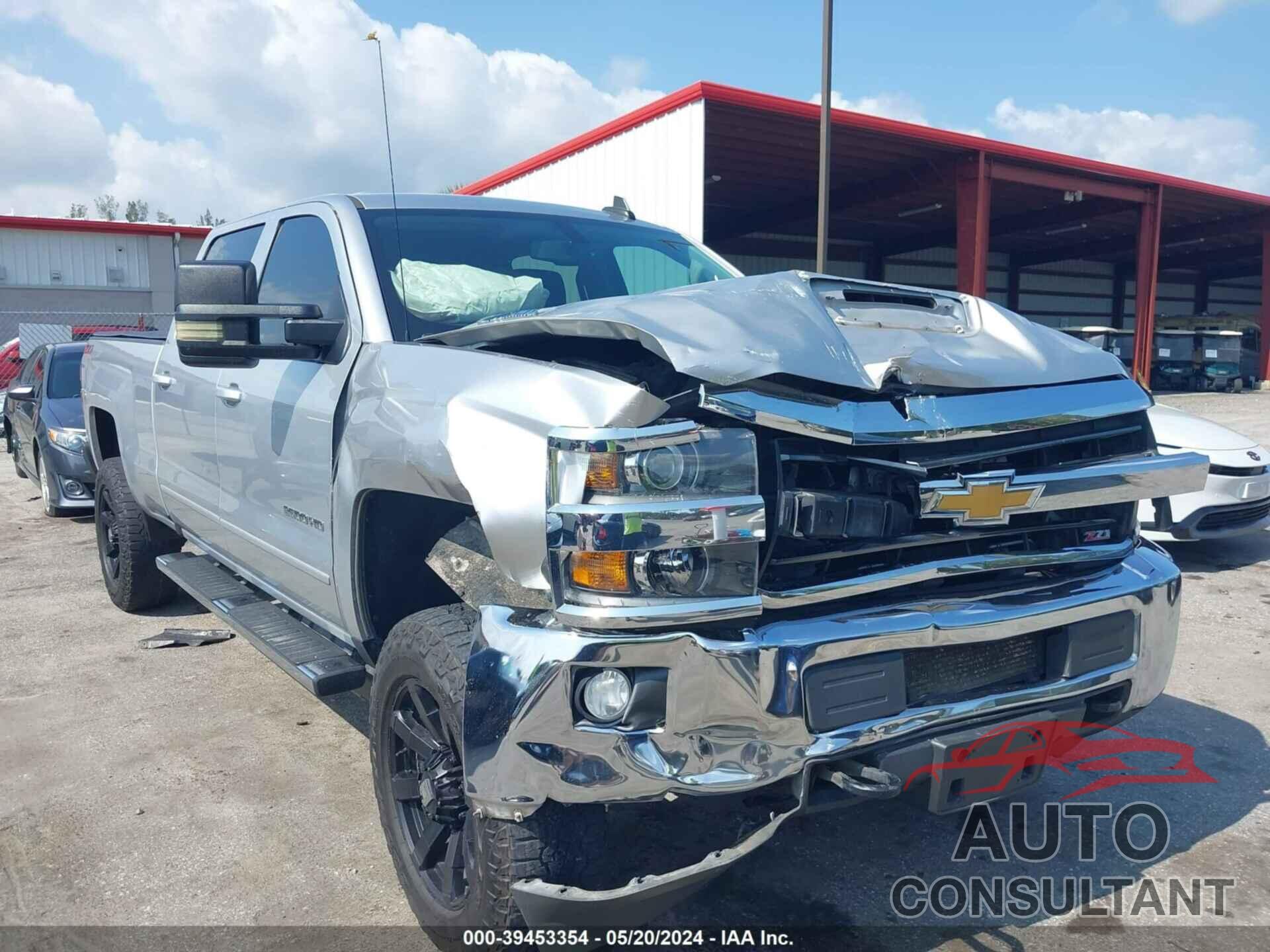 CHEVROLET SILVERADO 2018 - 1GC1KVEY5JF153787