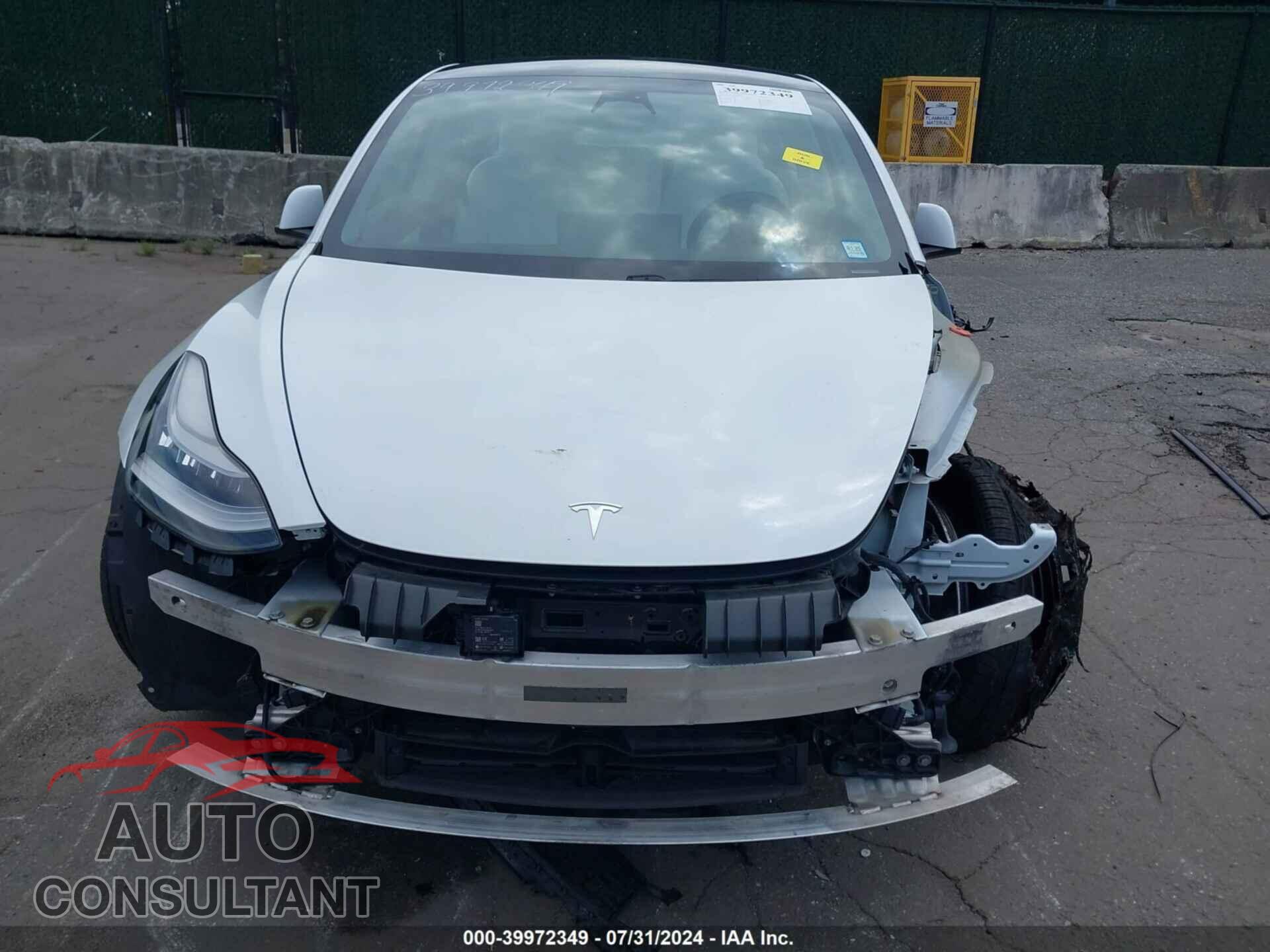 TESLA MODEL 3 2021 - 5YJ3E1EA4MF851795