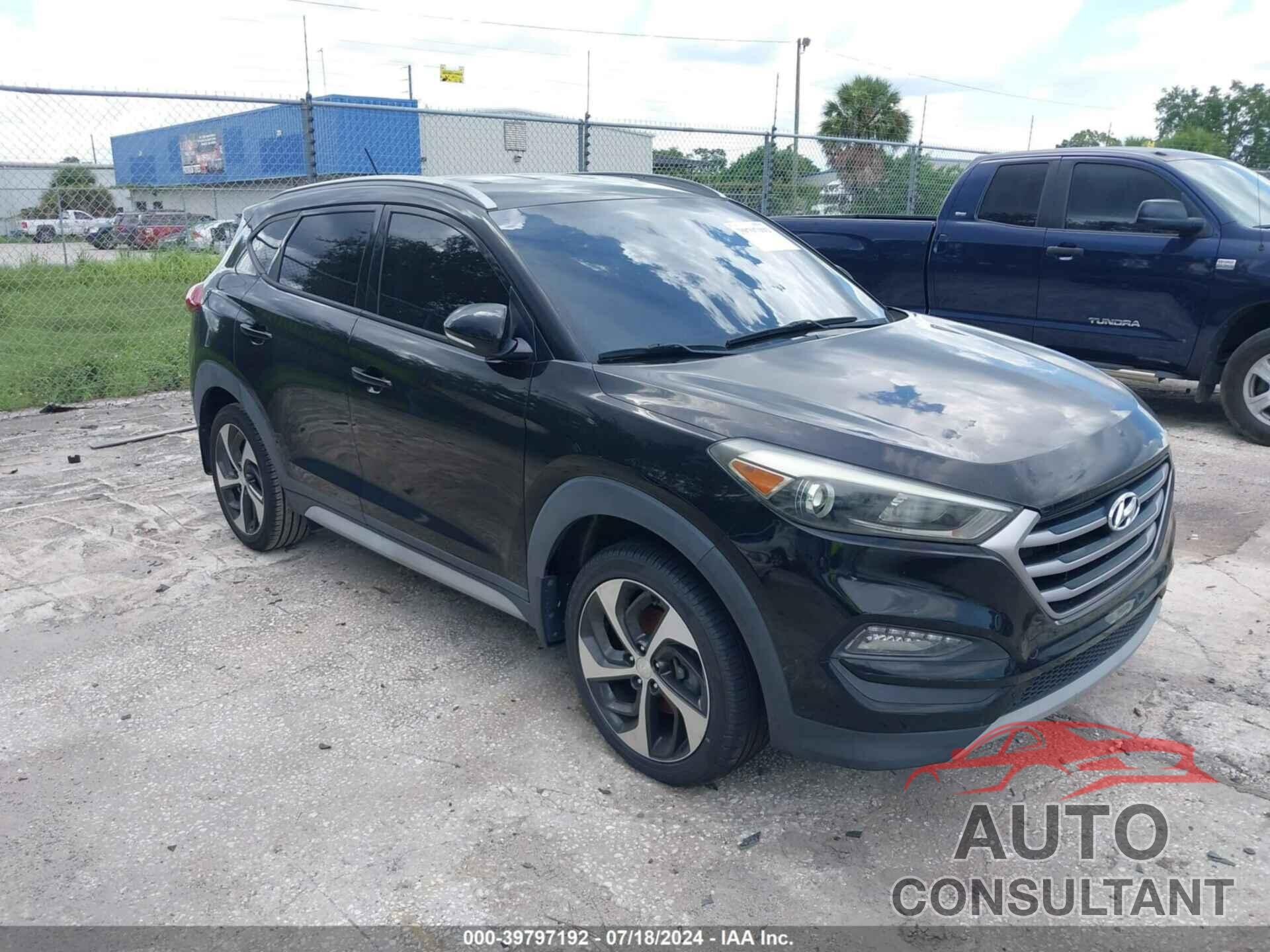 HYUNDAI TUCSON 2017 - KM8J33A25HU368459