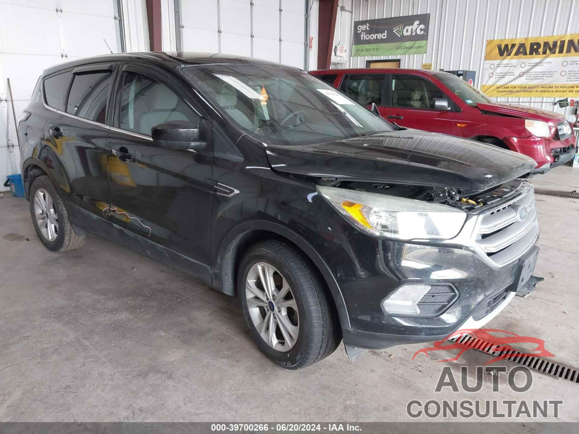 FORD ESCAPE 2017 - 1FMCU0GD4HUA93485