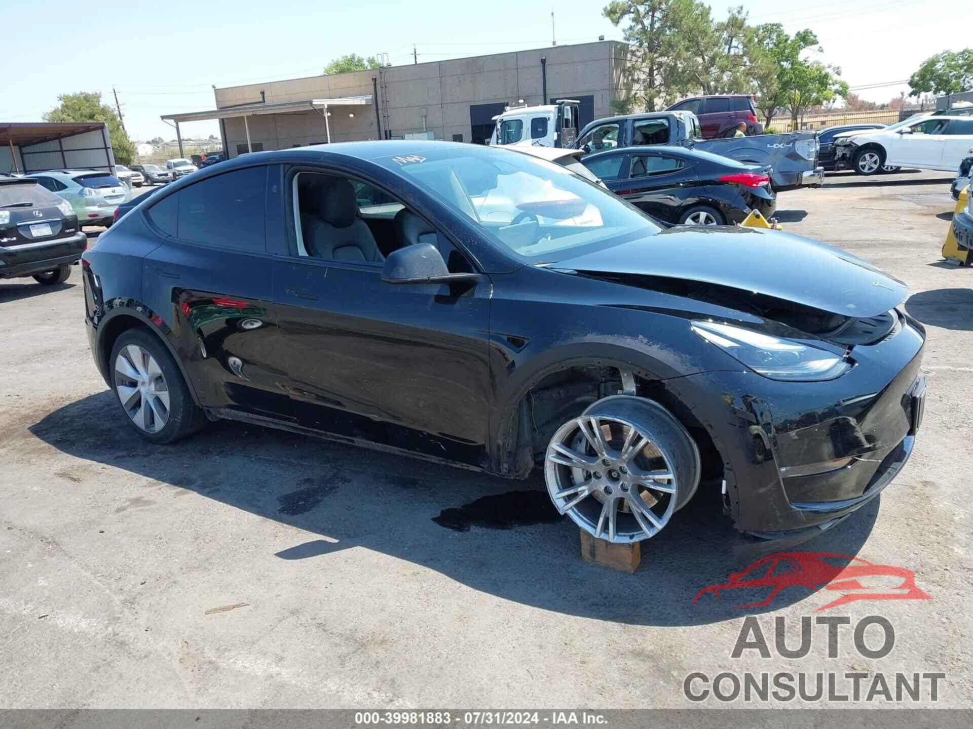 TESLA MODEL Y 2023 - 7SAYGAEE1PF840103