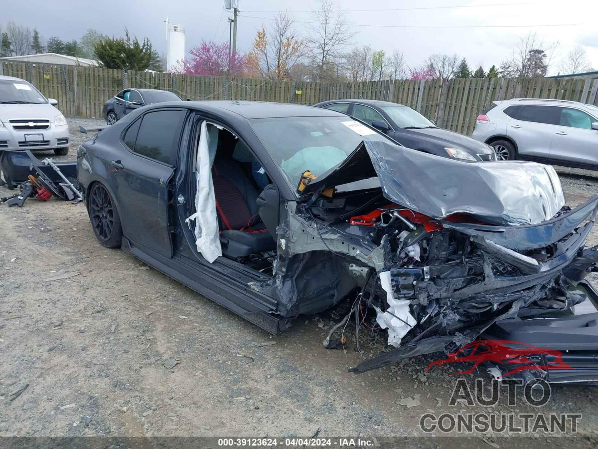TOYOTA CAMRY 2024 - 4T1KZ1AK6RU092771