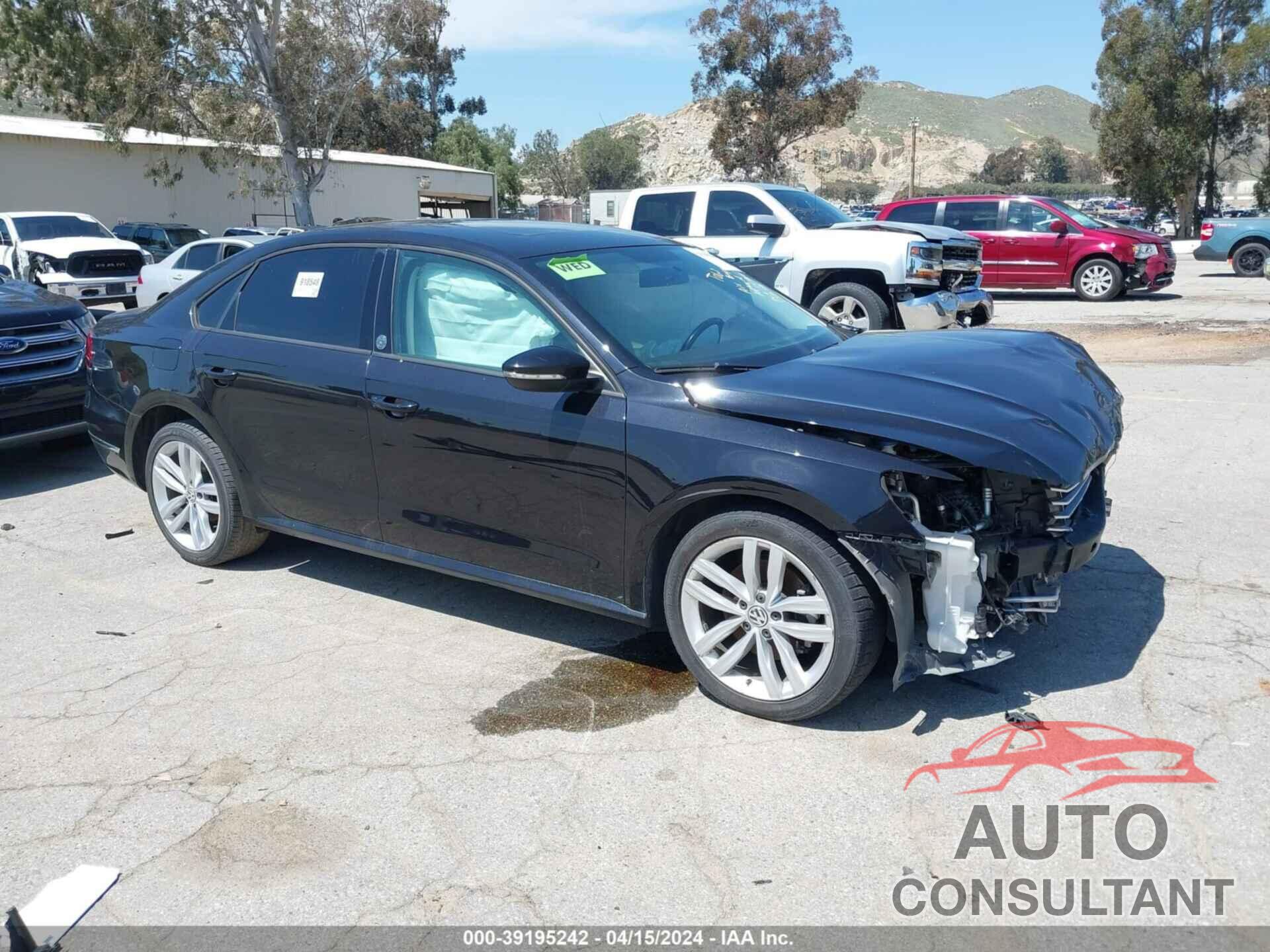 VOLKSWAGEN PASSAT 2019 - 1VWLA7A33KC000858