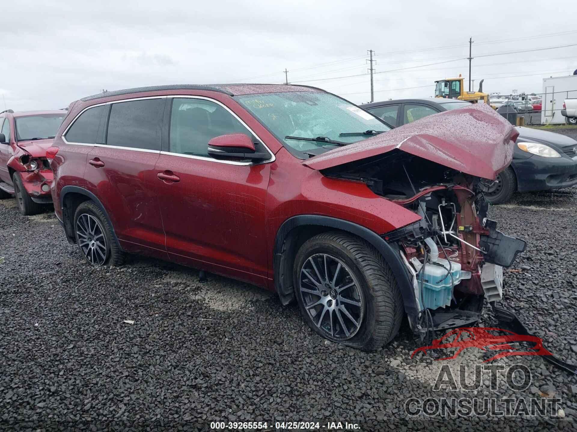 TOYOTA HIGHLANDER 2018 - 5TDJZRFH6JS539555