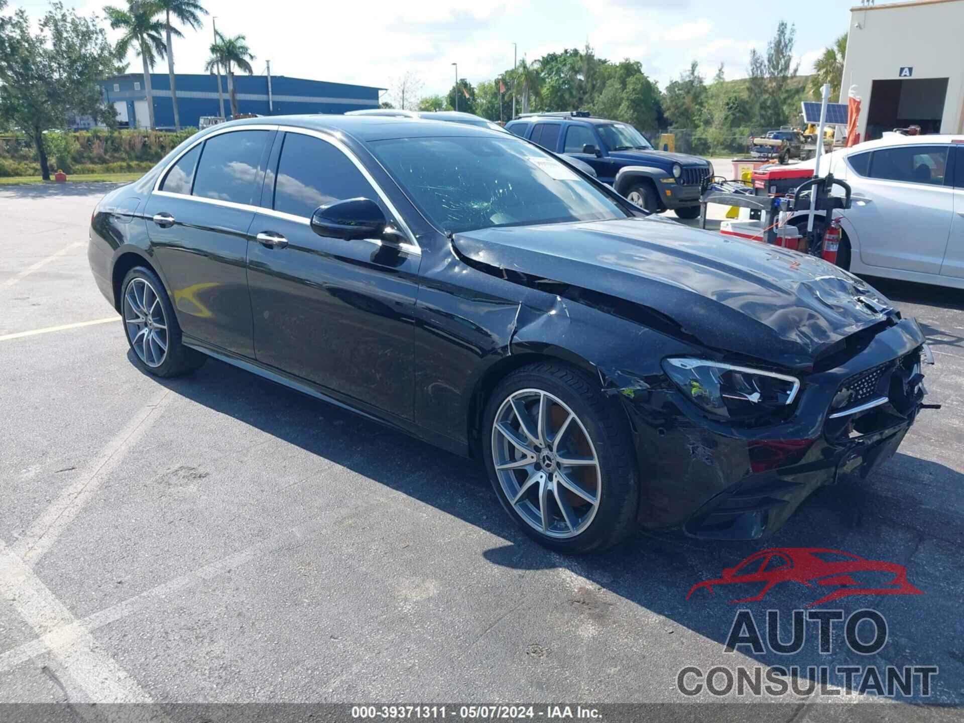 MERCEDES-BENZ E 2022 - W1KZF8DB2NB088731