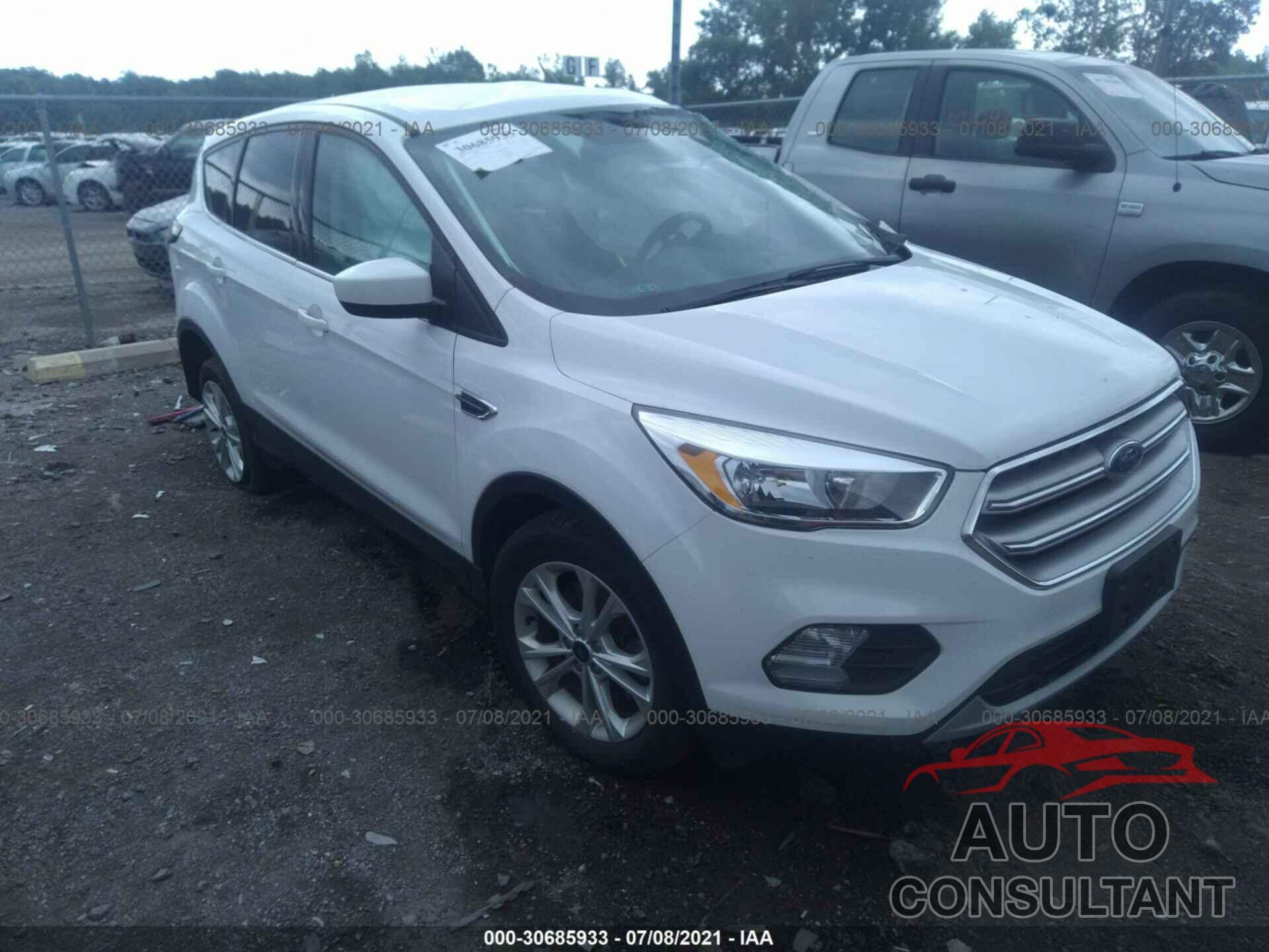 FORD ESCAPE 2017 - 1FMCU9GD4HUC48444