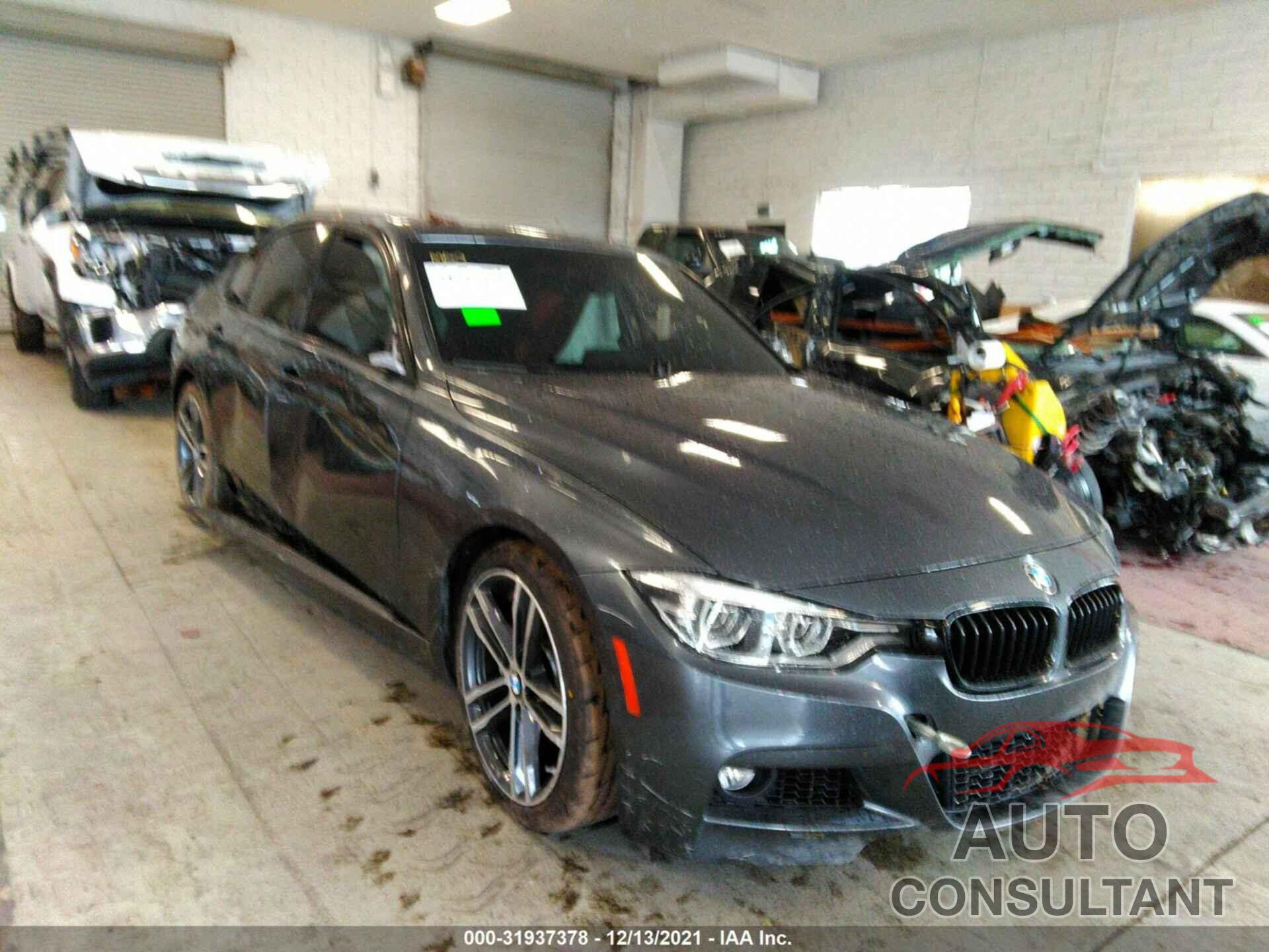 BMW 3 SERIES 2018 - WBA8B3G50JNV00838