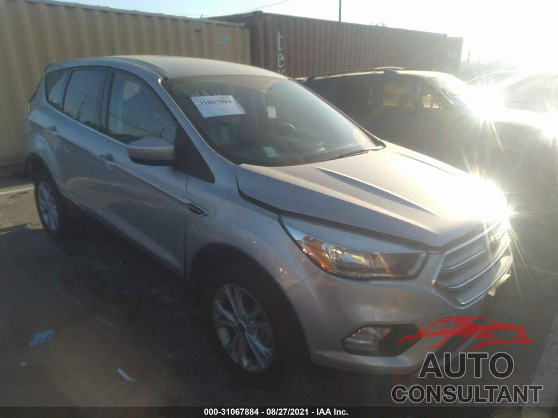 FORD ESCAPE 2017 - 1FMCU0G91HUC99472