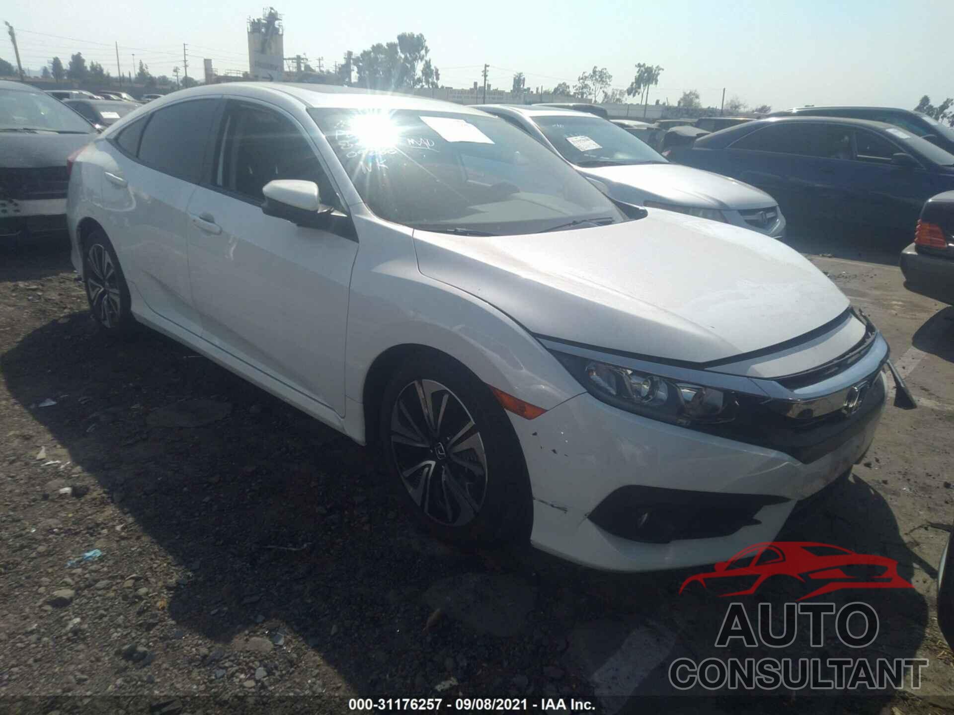 HONDA CIVIC SEDAN 2018 - JHMFC1F33JX002924