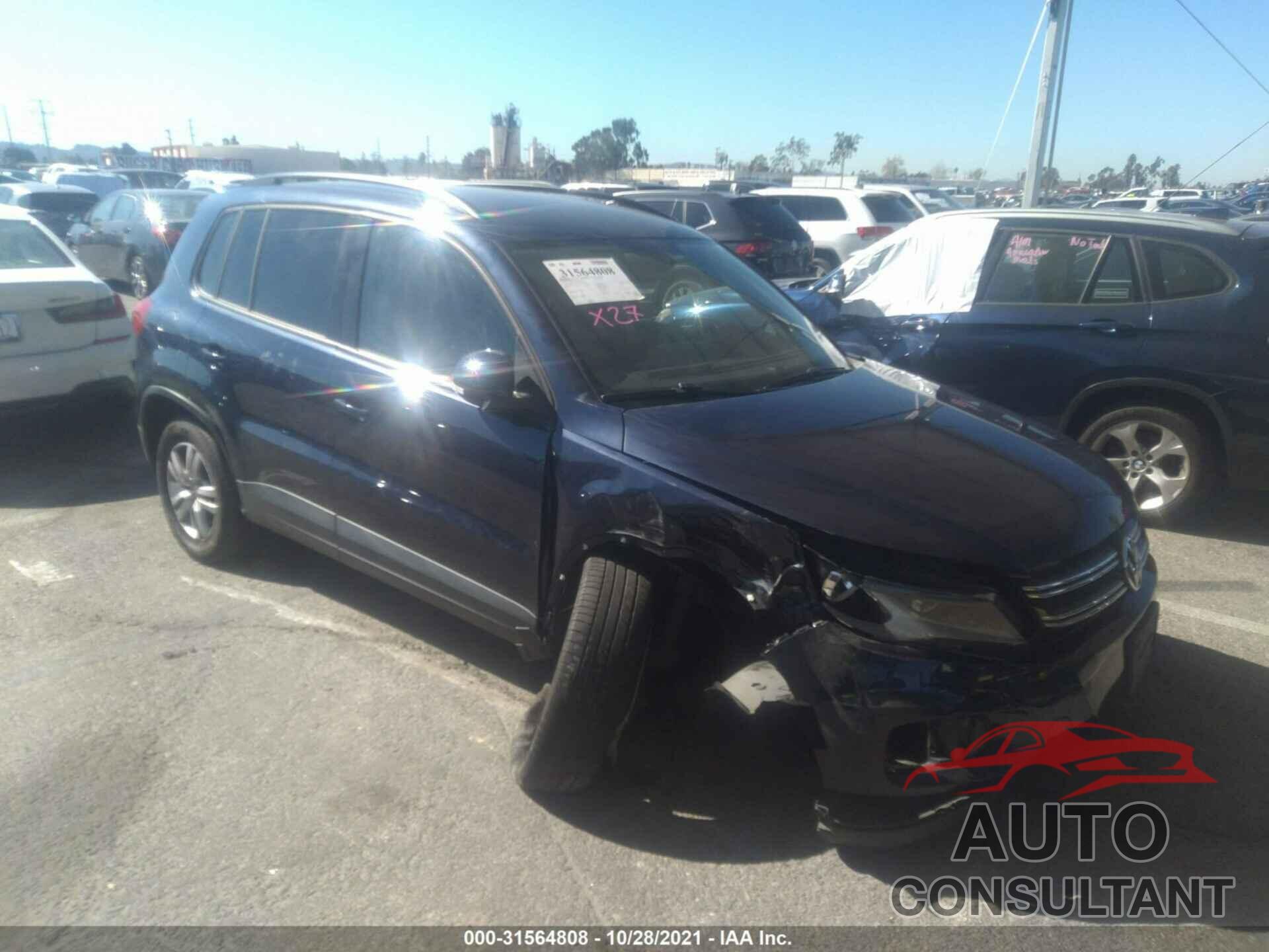 VOLKSWAGEN TIGUAN 2016 - WVGAV7AX1GW577388