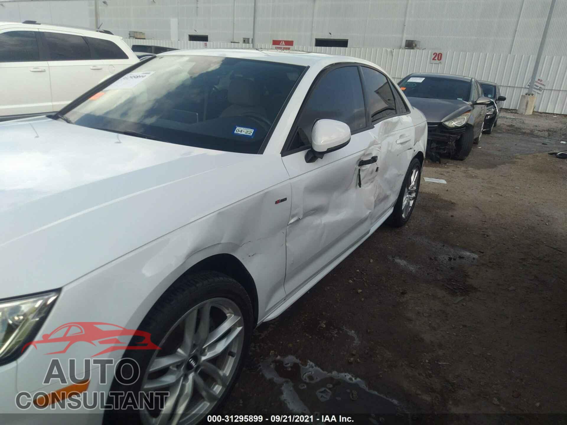 AUDI A4 2017 - WAUKMAF41HN058370