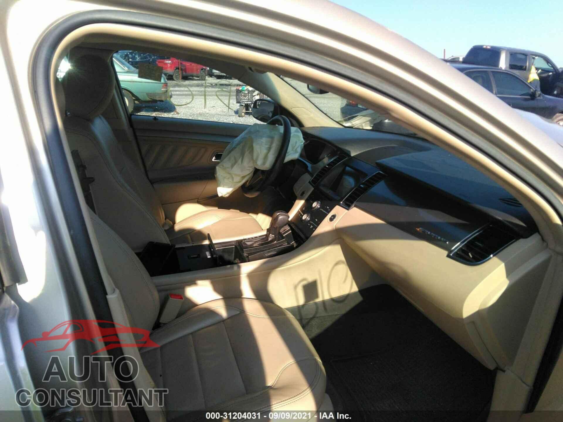 FORD TAURUS 2017 - 1FAHP2E83HG128556
