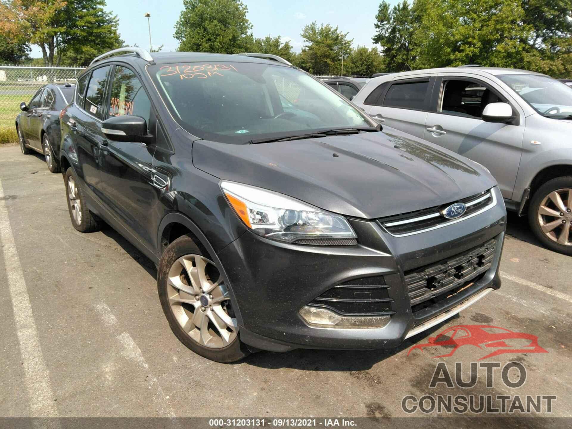 FORD ESCAPE 2016 - 1FMCU9J98GUB42713