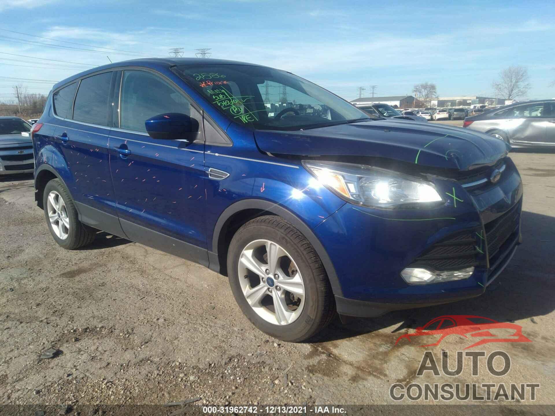 FORD ESCAPE 2016 - 1FMCU0GX3GUB32320