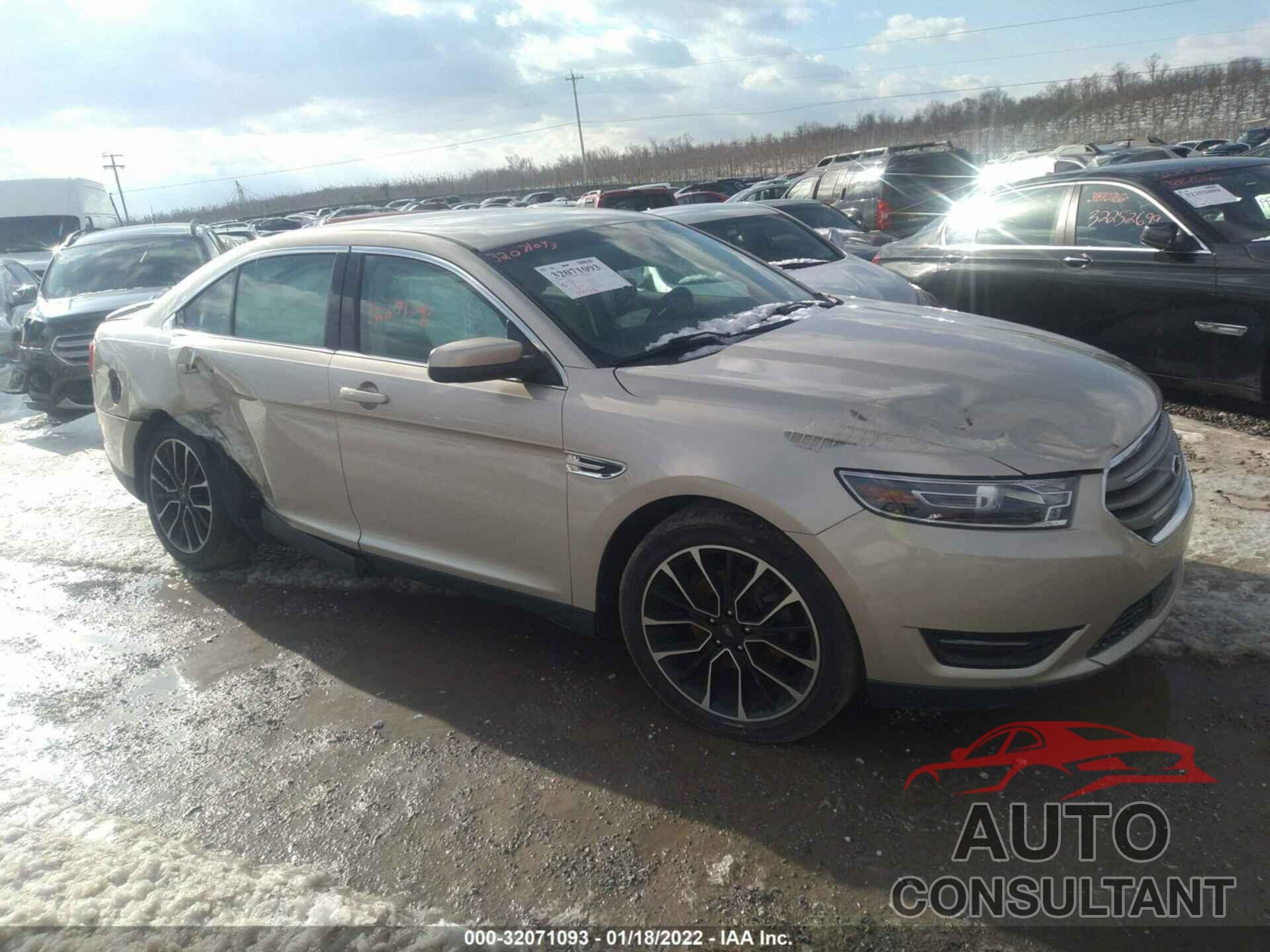 FORD TAURUS 2018 - 1FAHP2H82JG133264