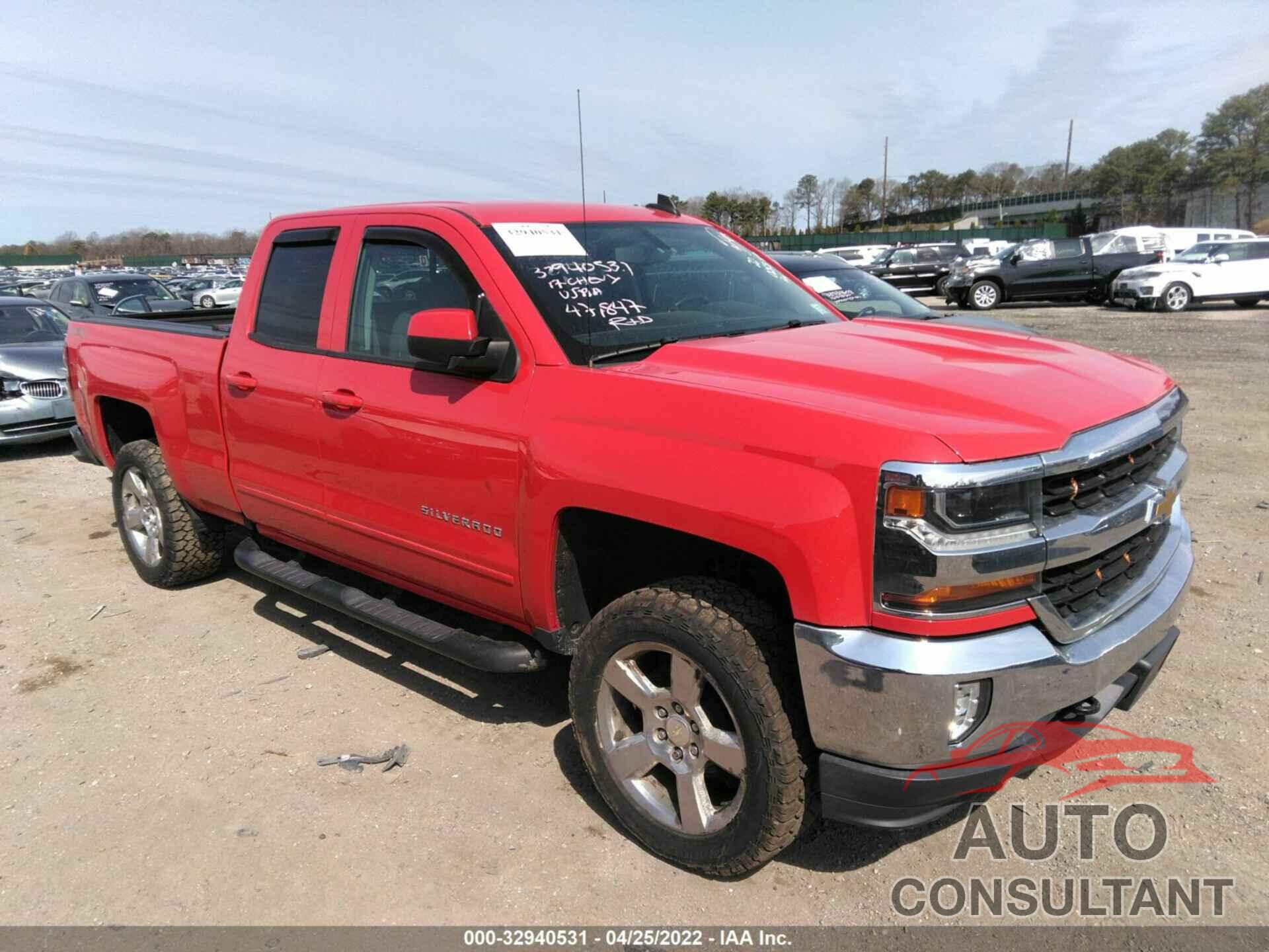 CHEVROLET SILVERADO 1500 2017 - 1GCVKREC7HZ312587