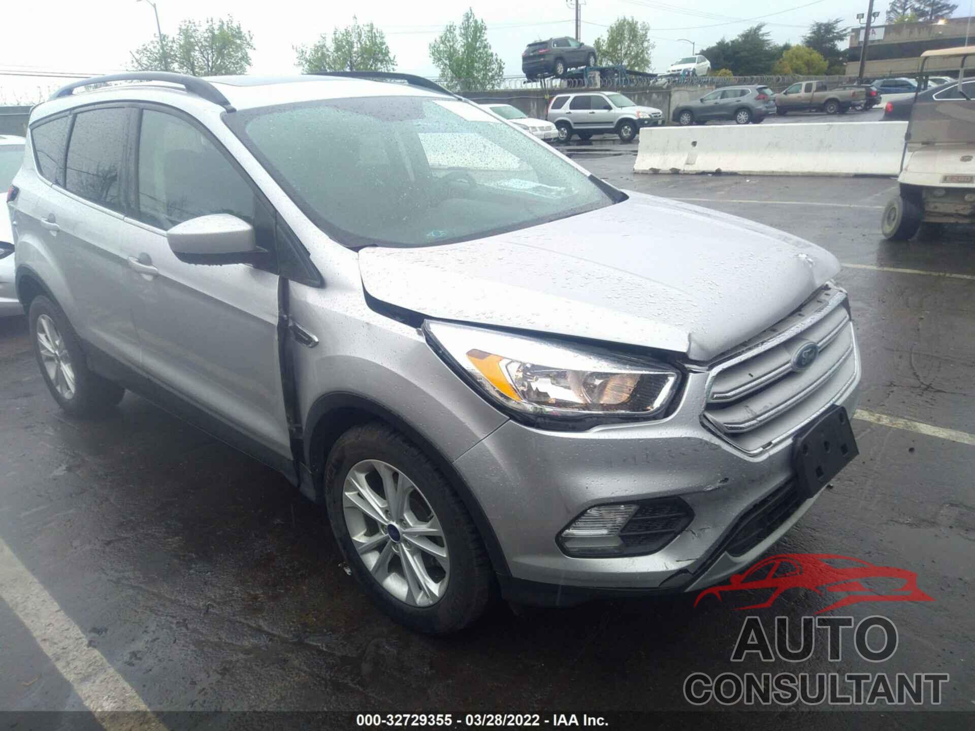 FORD ESCAPE 2018 - 1FMCU0GD7JUC37231