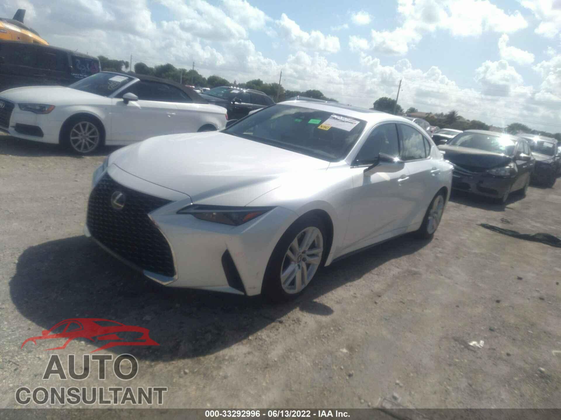 LEXUS IS 2021 - JTHCA1D22M5111877