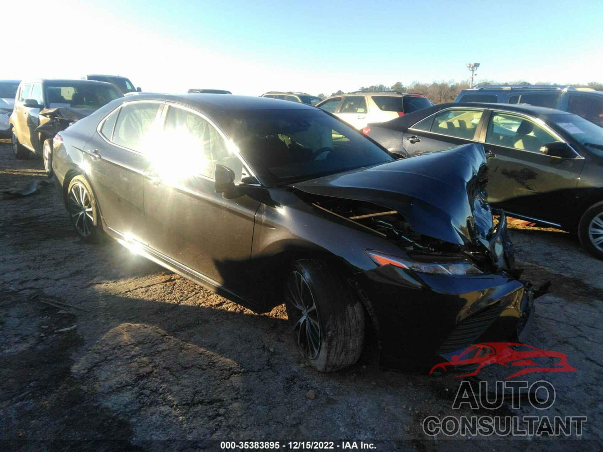 TOYOTA CAMRY 2018 - 4T1B11HK9JU677605