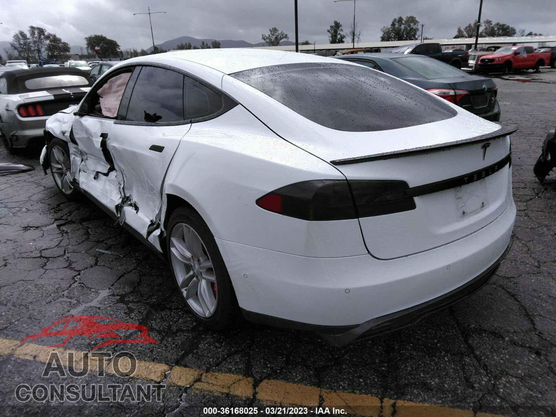 TESLA MODEL S 2015 - 5YJSA1E1XFF113462