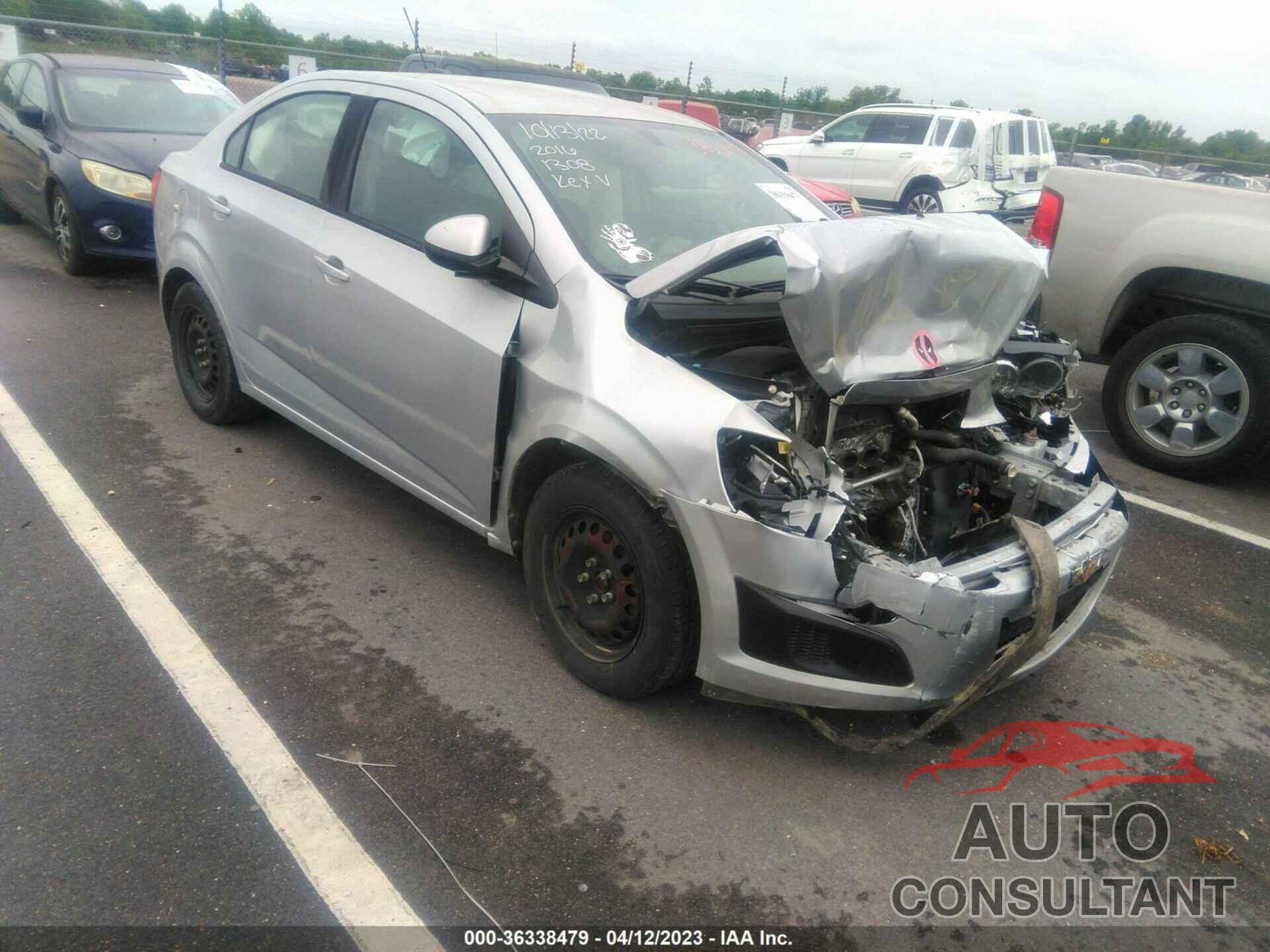 CHEVROLET SONIC 2016 - 1G1JA5SH9G4101308