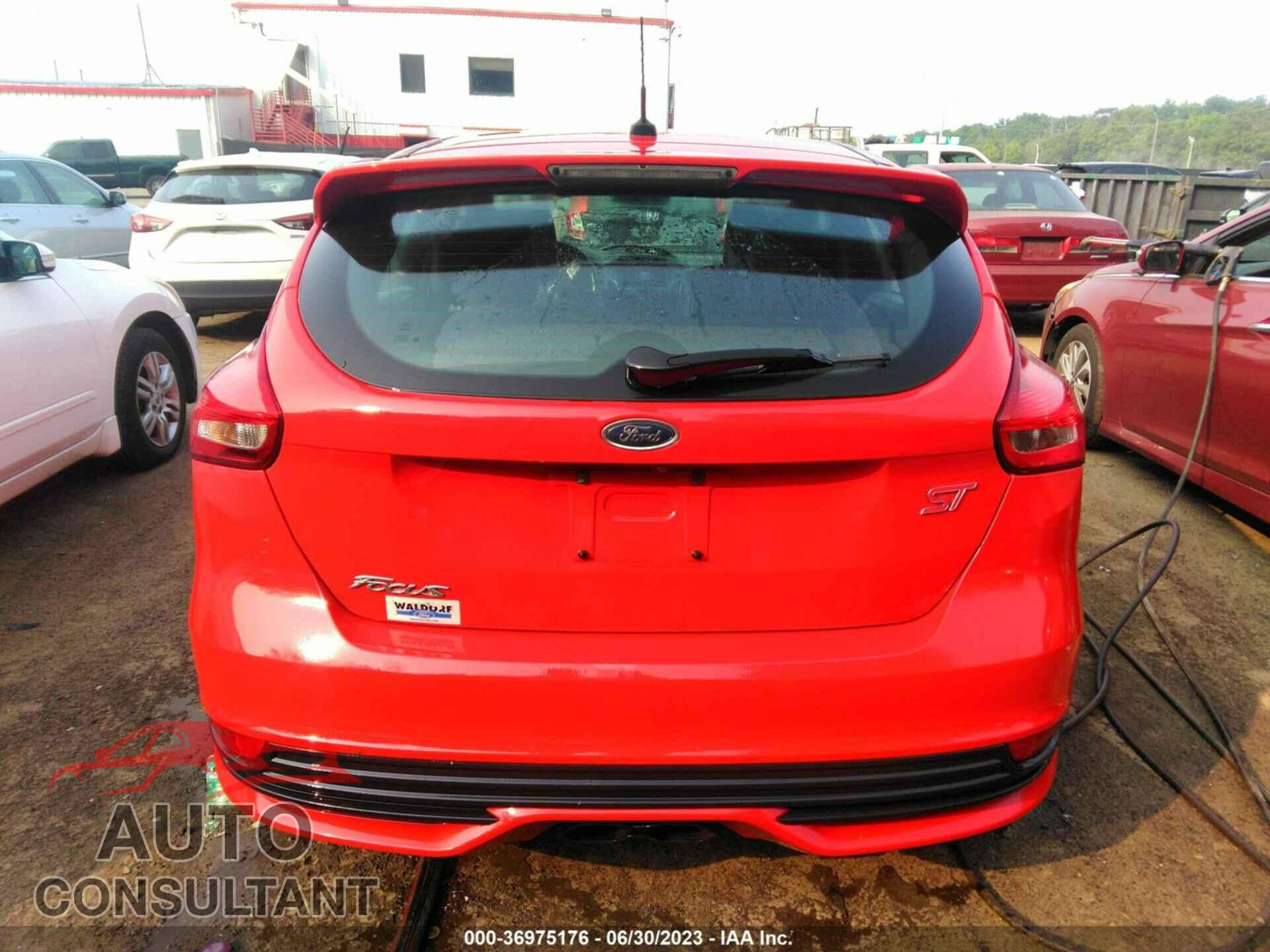 FORD FOCUS ST 2017 - 1FADP3L96HL242560
