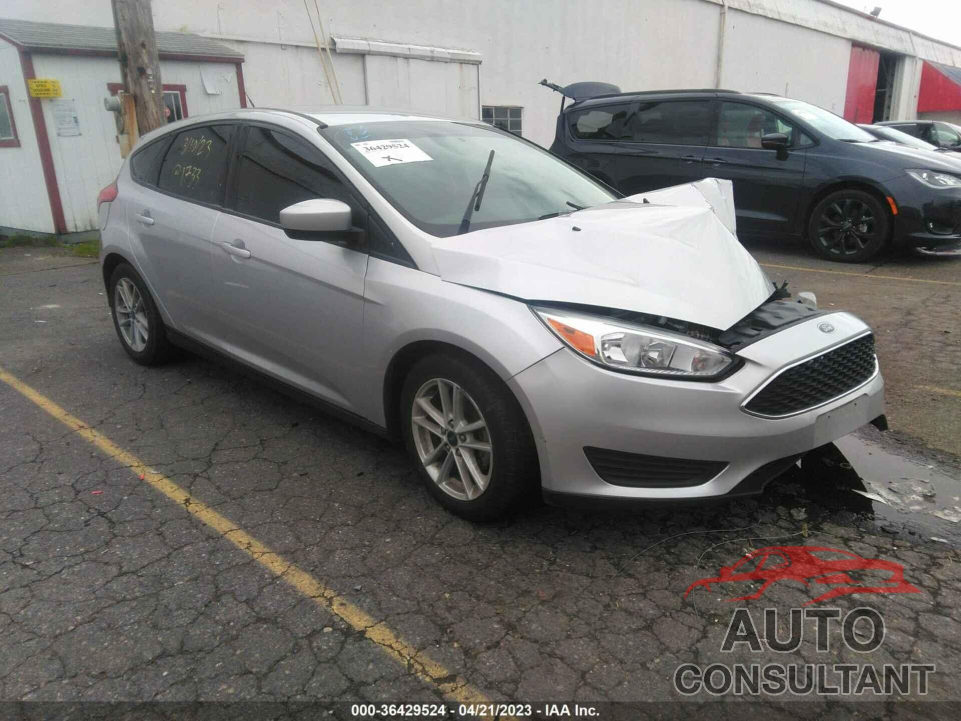 FORD FOCUS 2018 - 1FADP3K2XJL241485